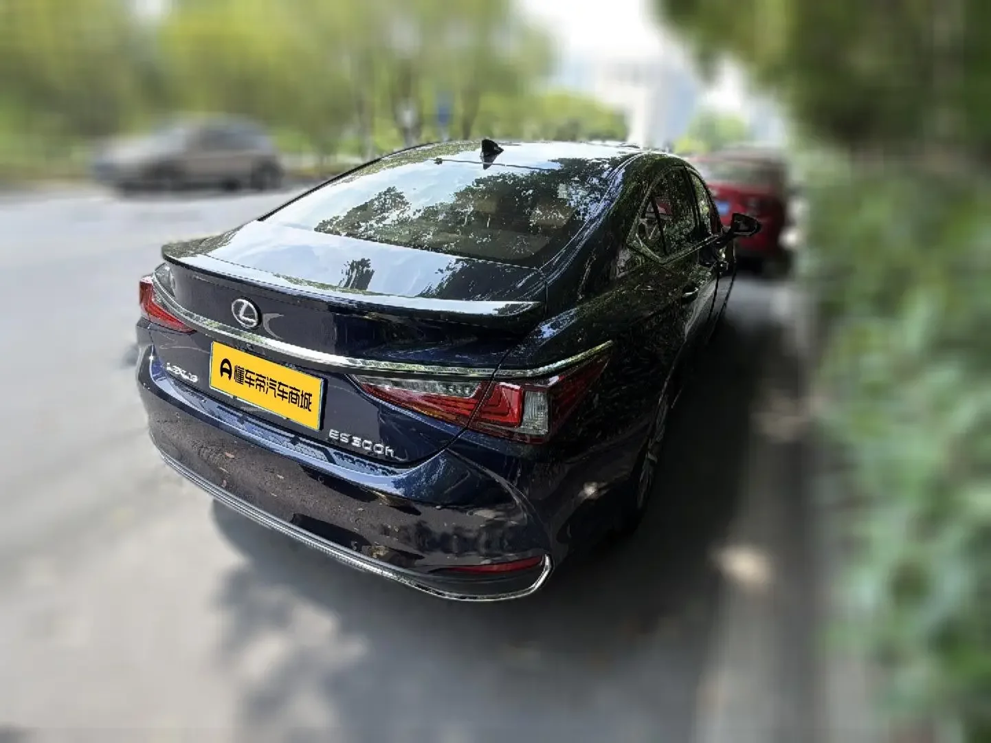 Lexus ES