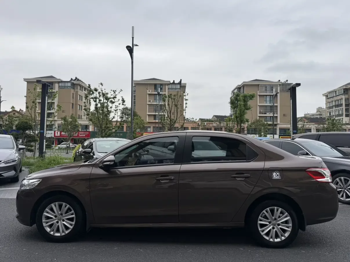 Peugeot 301