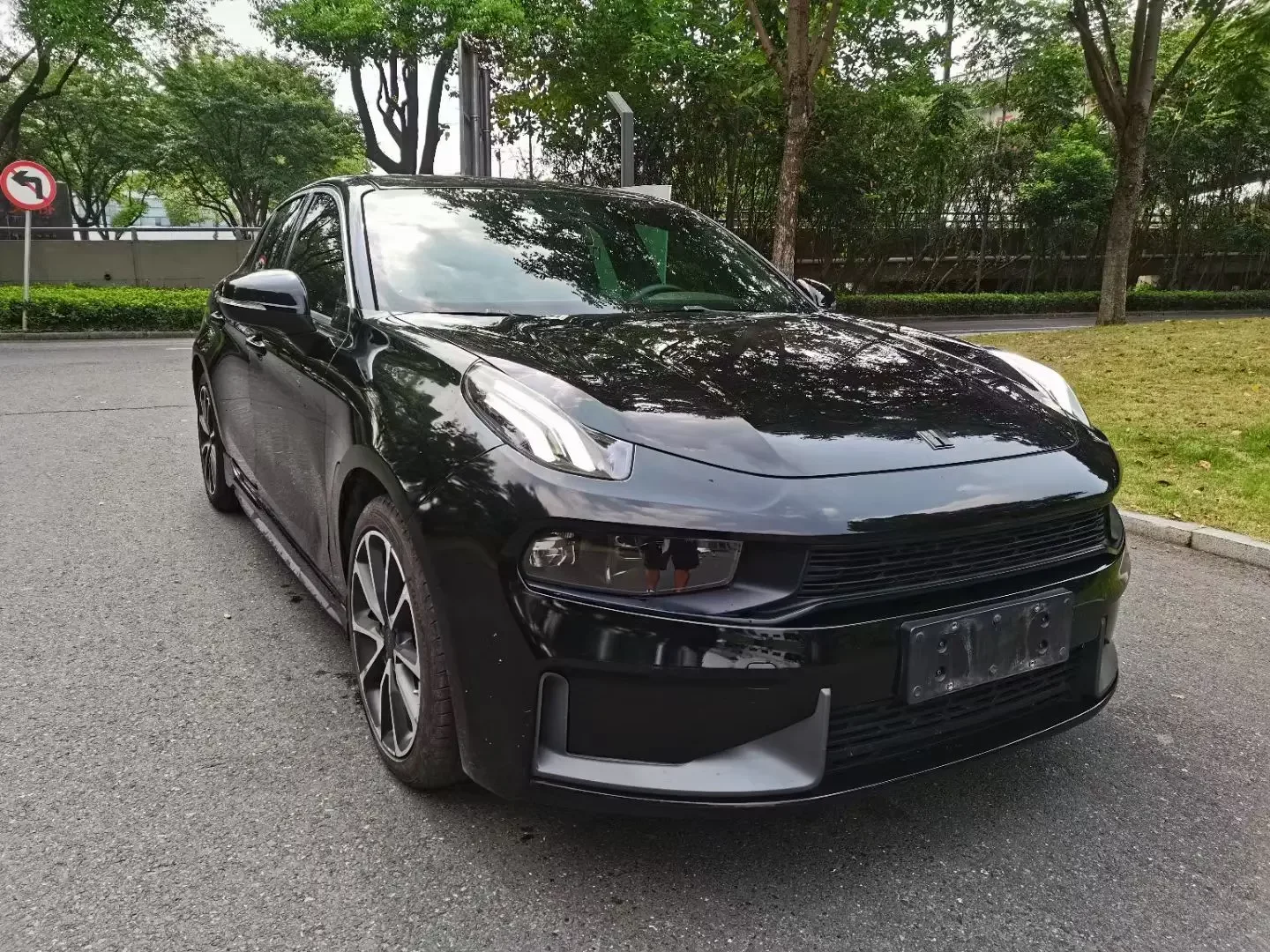 Lynk & Co 03