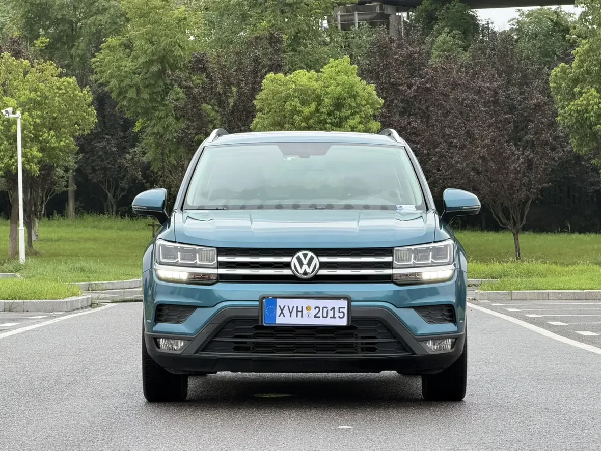 Volkswagen Tharu