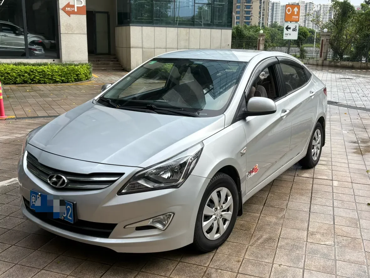 Hyundai Verna (Rena)