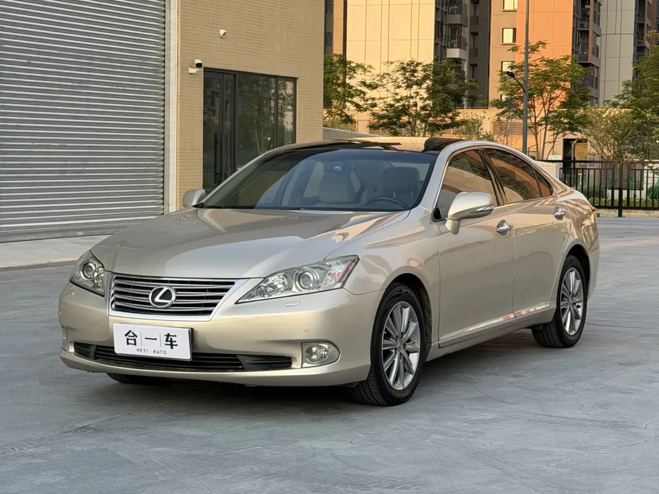 Lexus ES