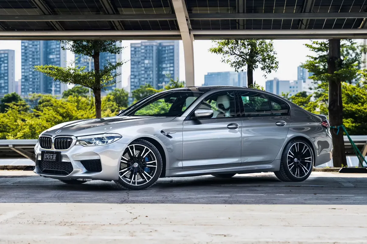 BMW M5
