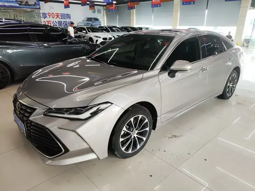 Toyota Avalon (asian dragon)