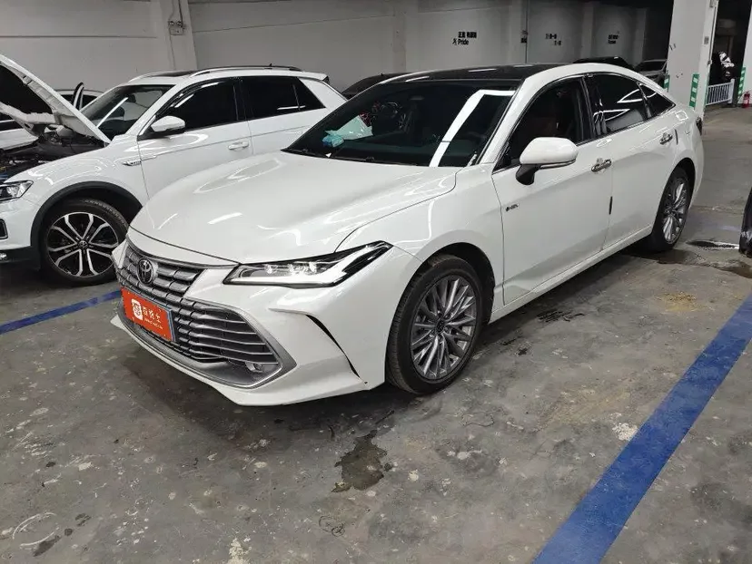 Toyota Avalon (asian dragon)