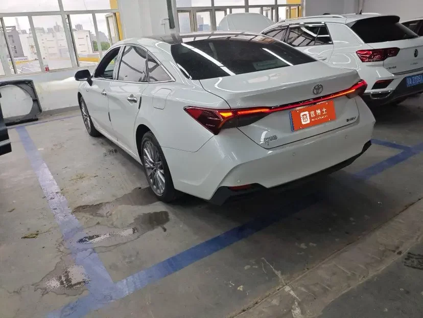 Toyota Avalon (asian dragon)