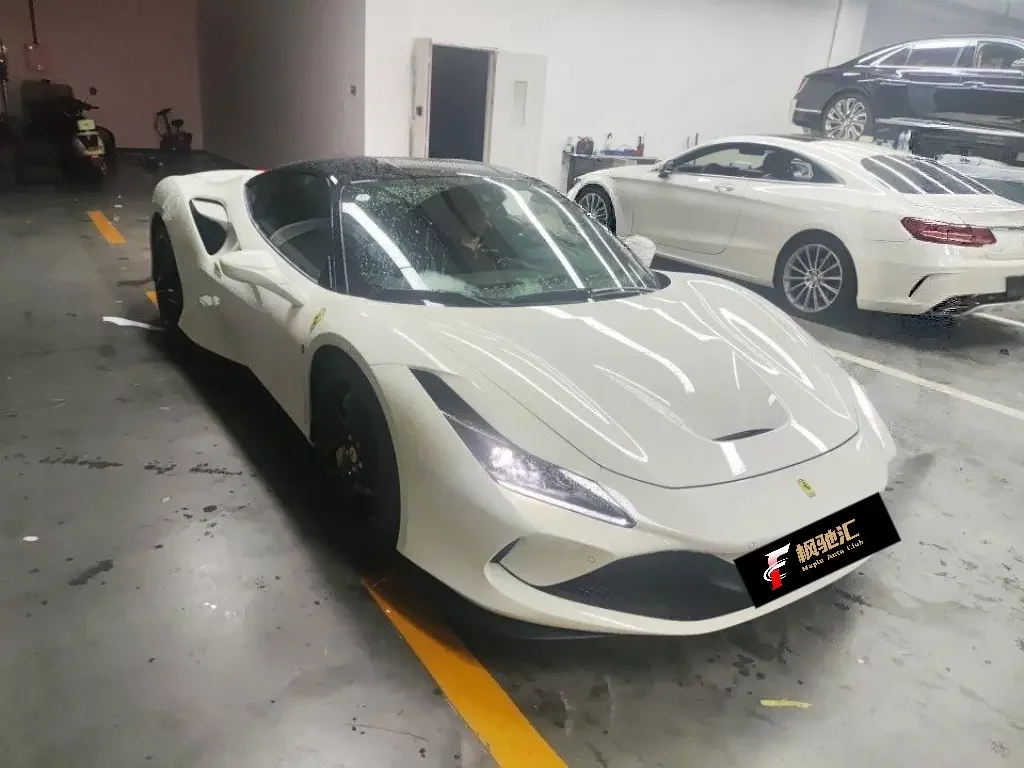 Ferrari F8
