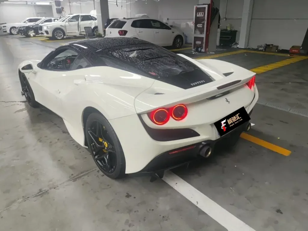 Ferrari F8