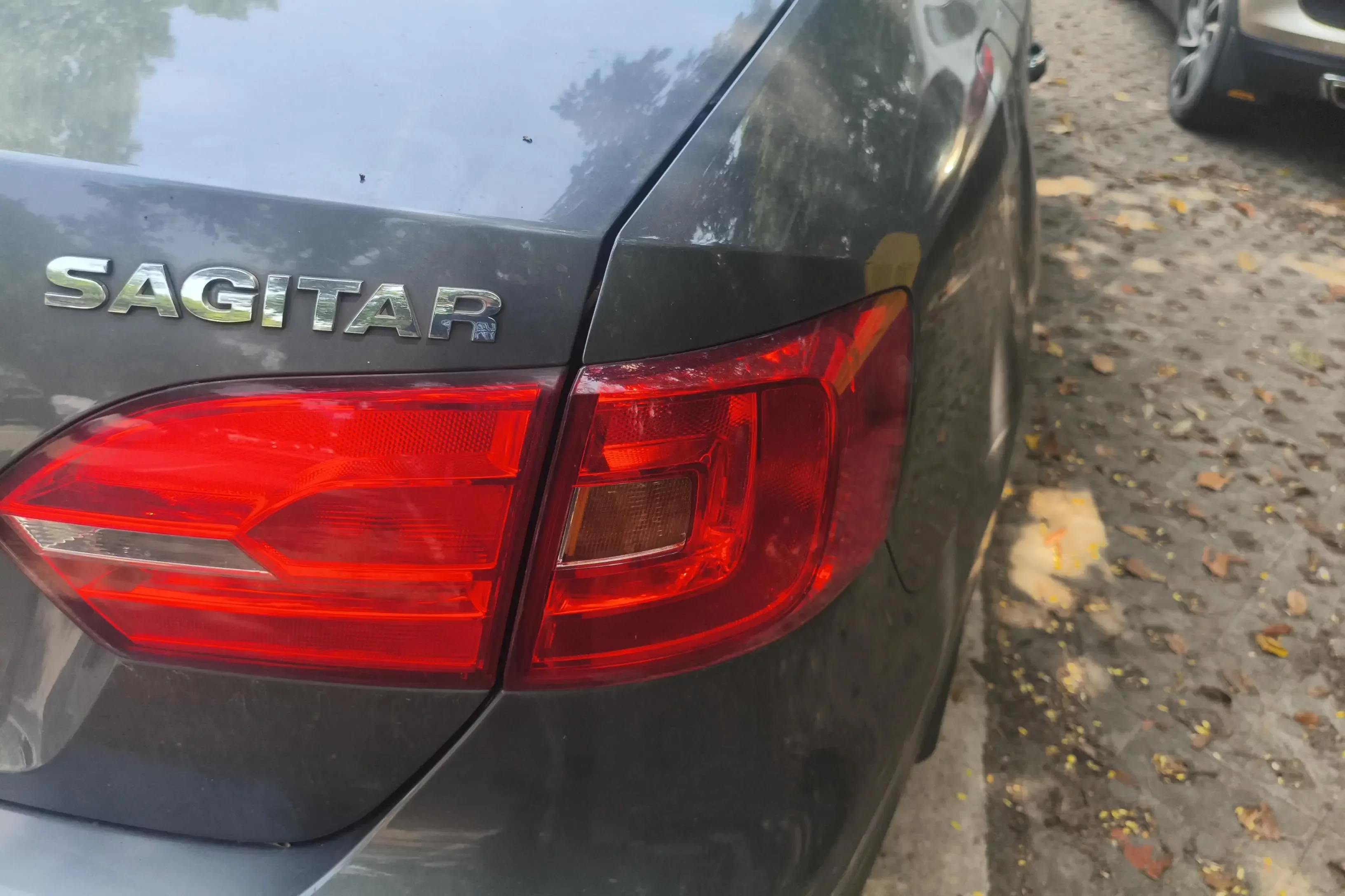 Volkswagen Sagitar