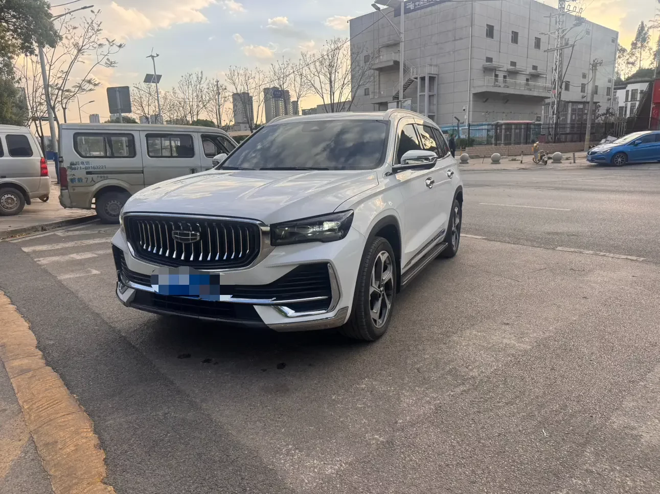 Geely Monjaro (Xingyue L)