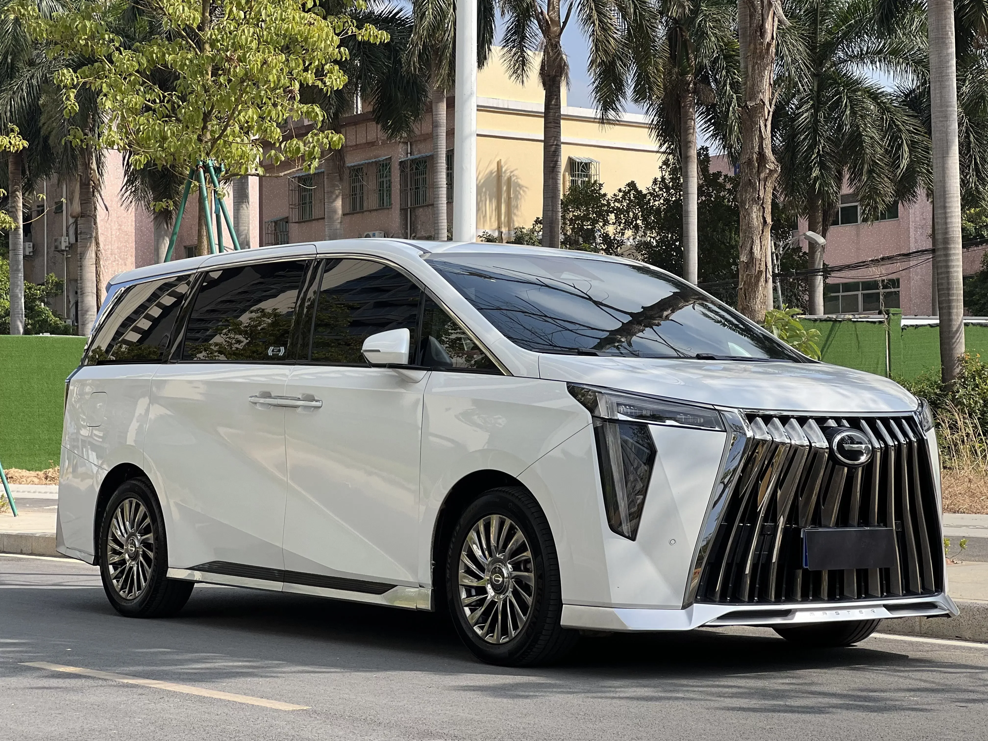 GAC Trumpchi M8