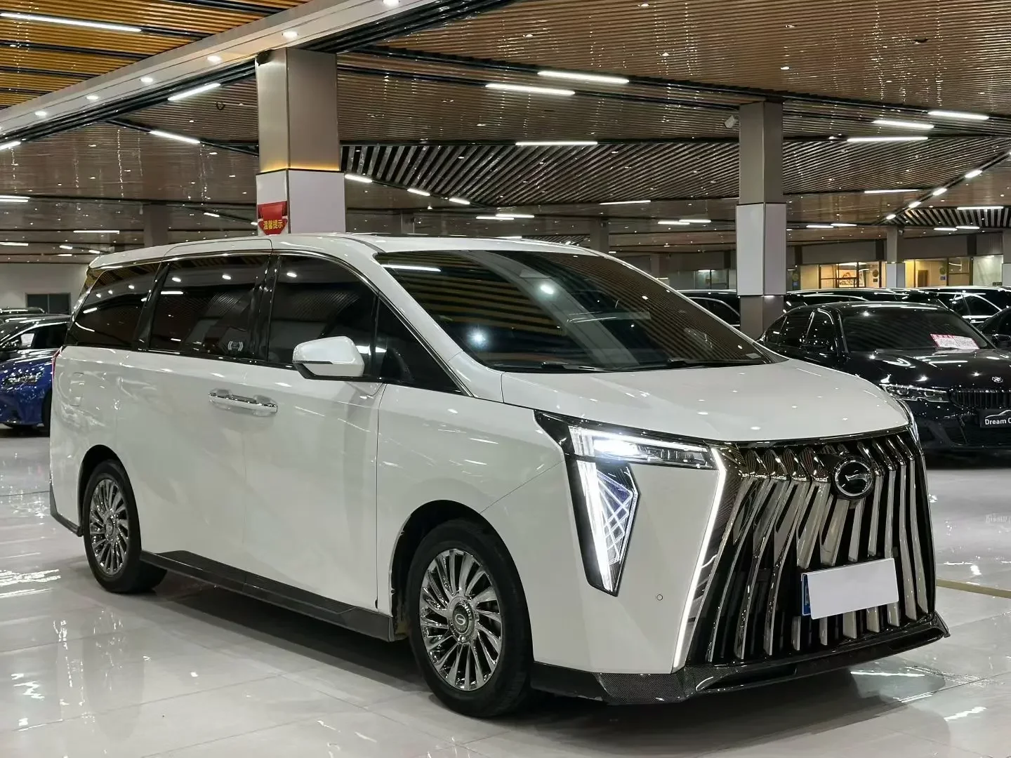 GAC Trumpchi M8