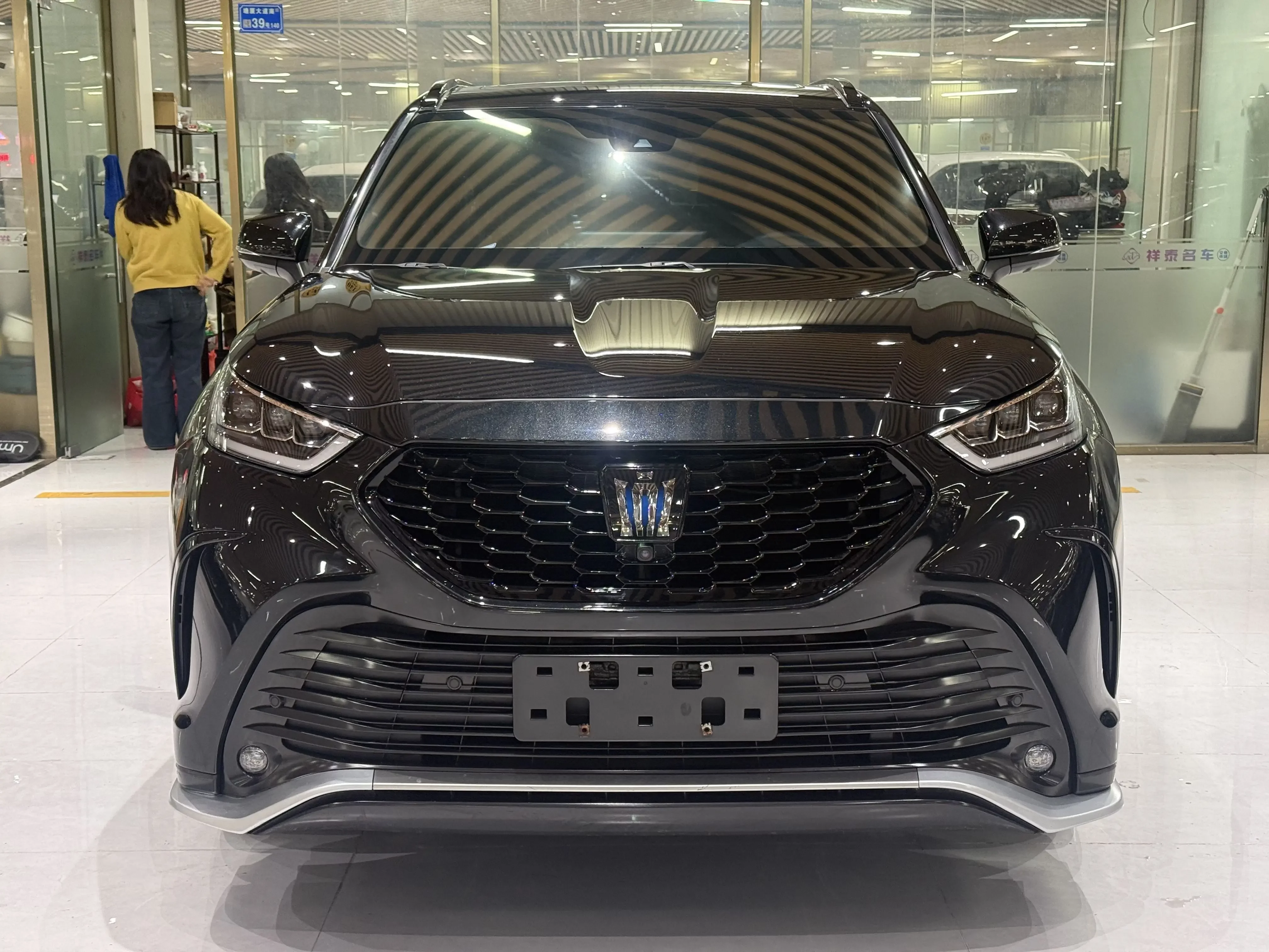 Toyota Crown Kluger