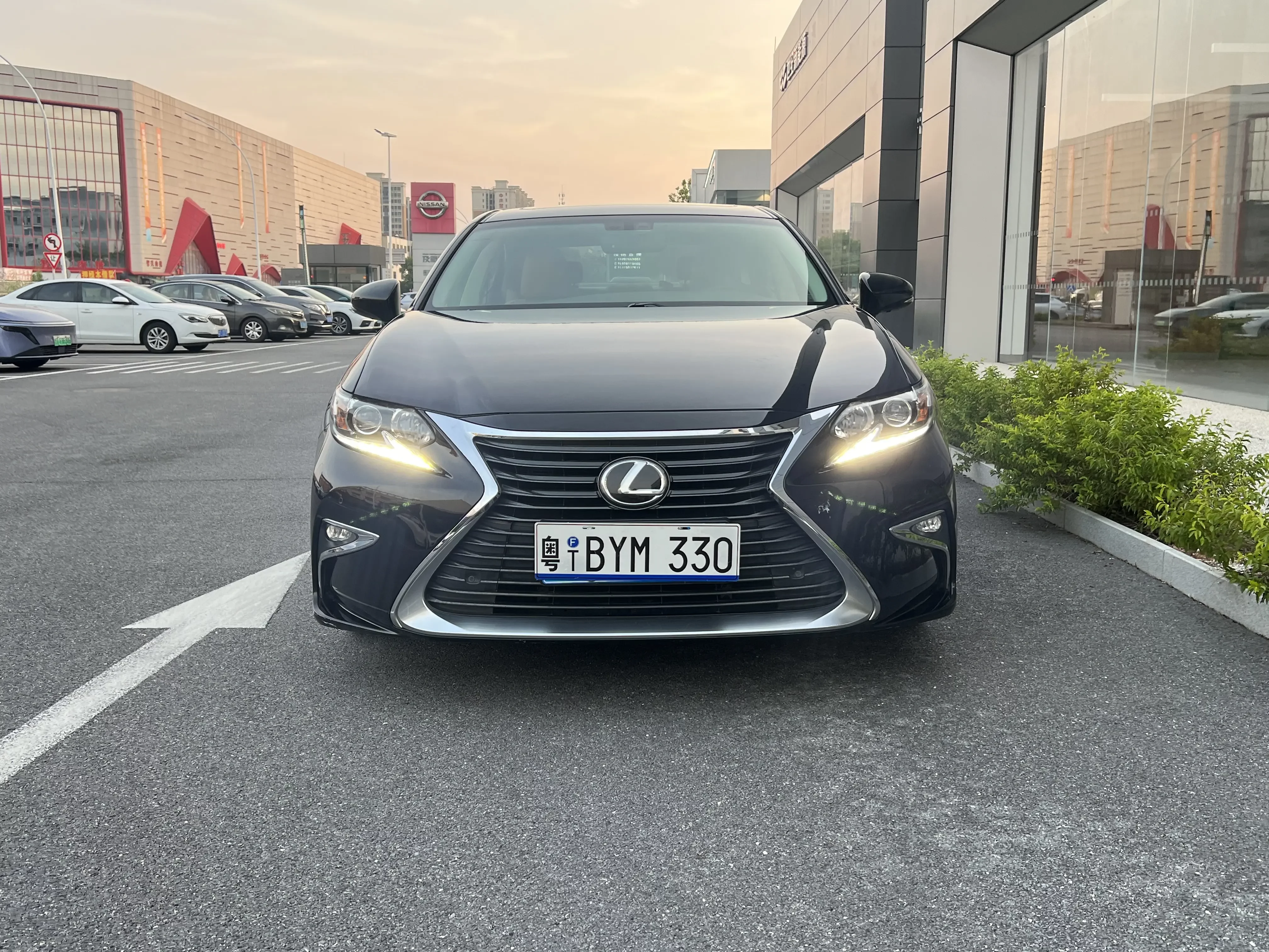 Lexus ES