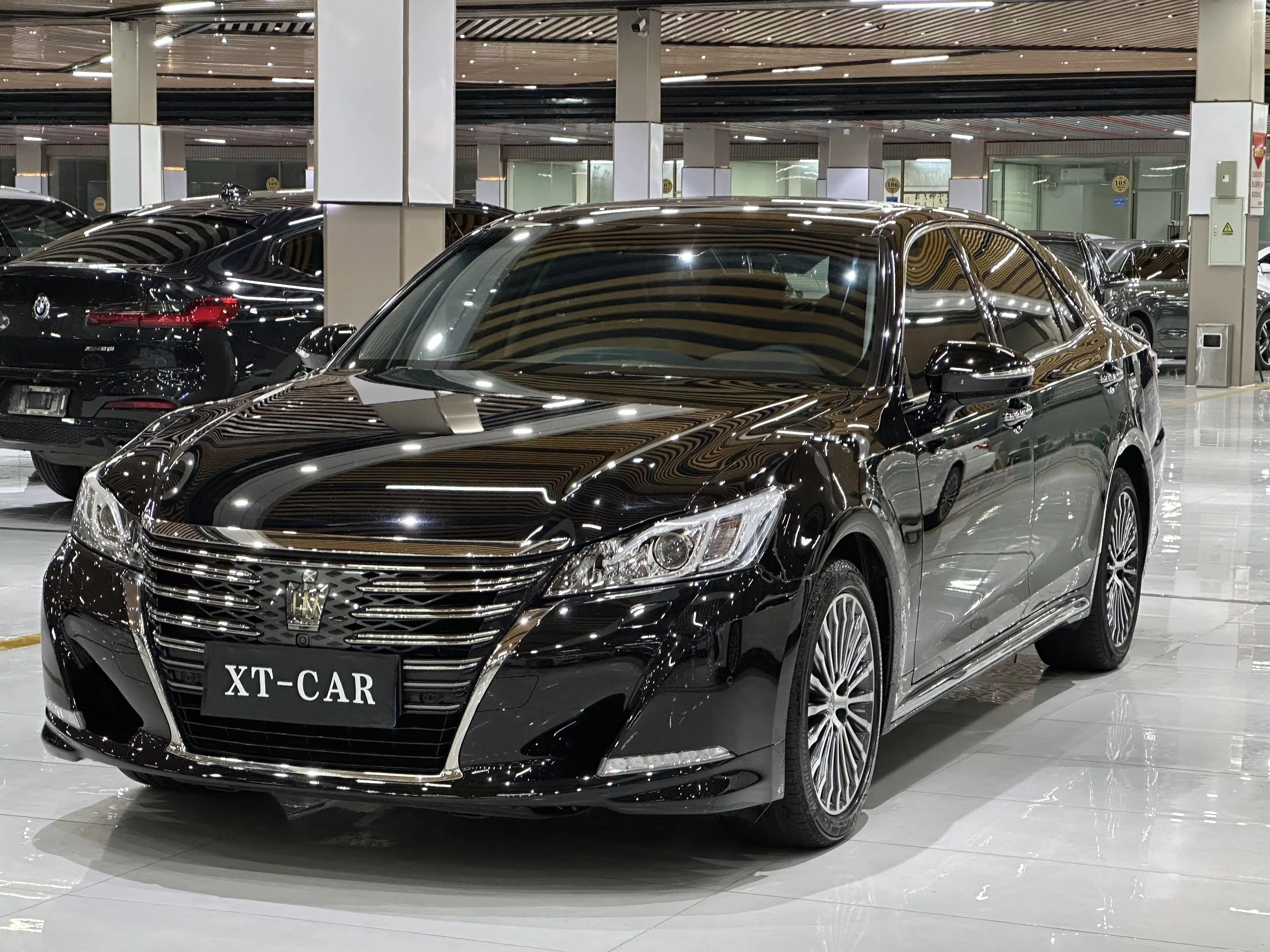 Toyota crown