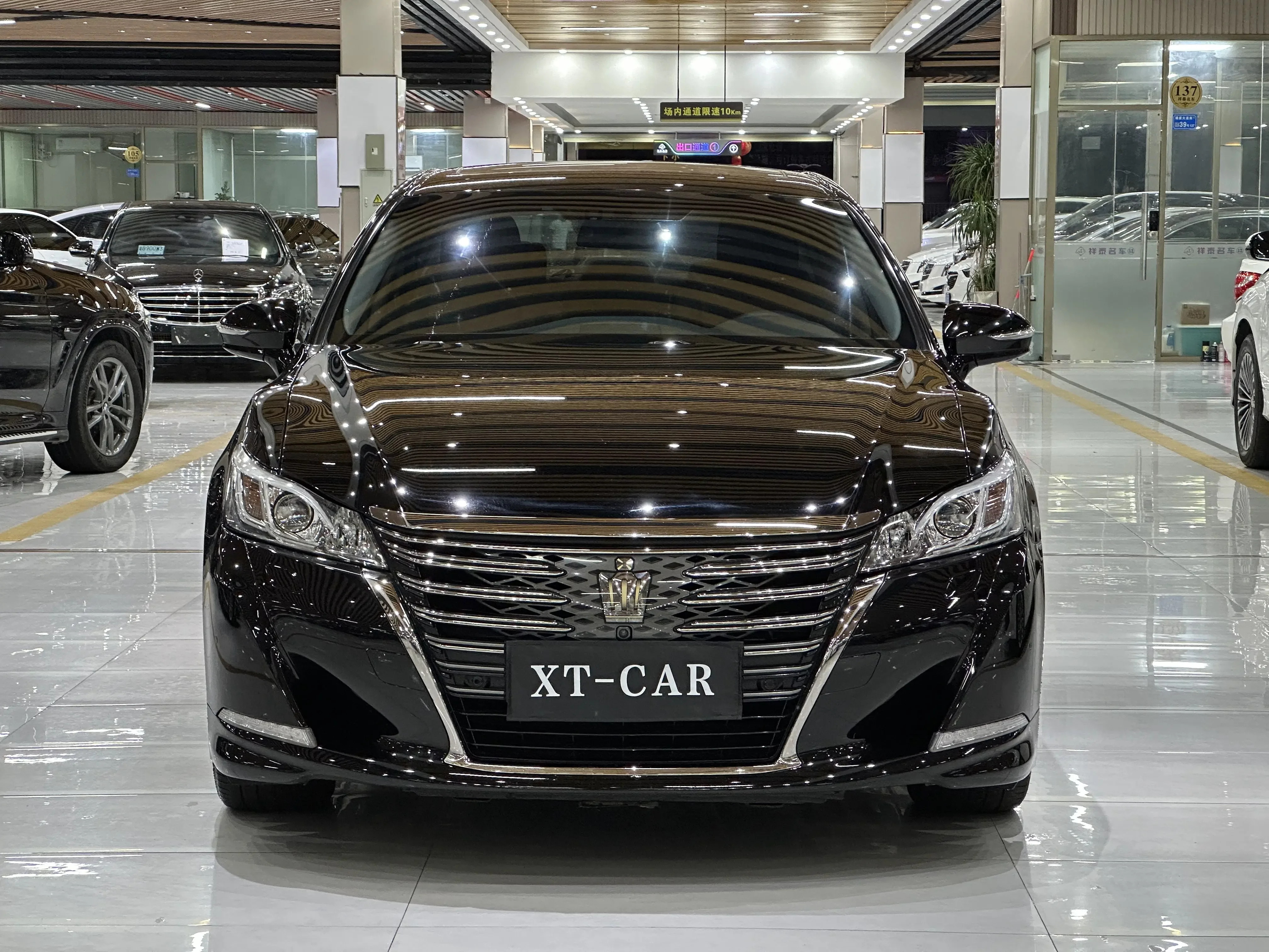 Toyota crown