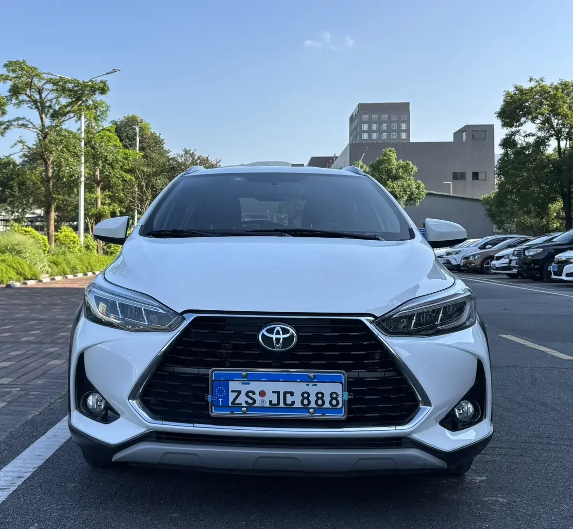 Toyota Yaris L