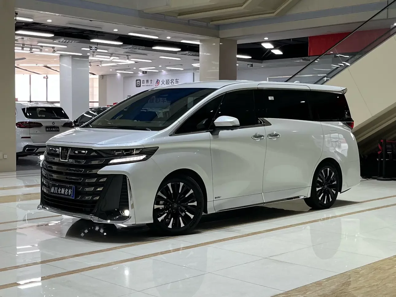 Toyota Crown Wellfire (Wilfa)