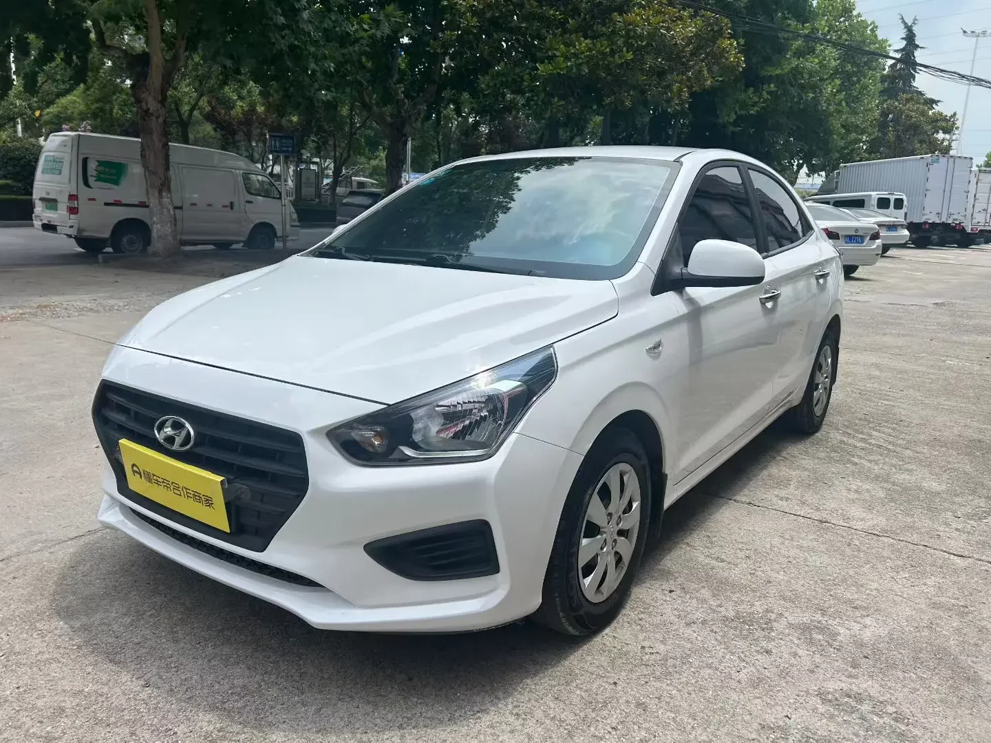 Hyundai Verna (Rena)