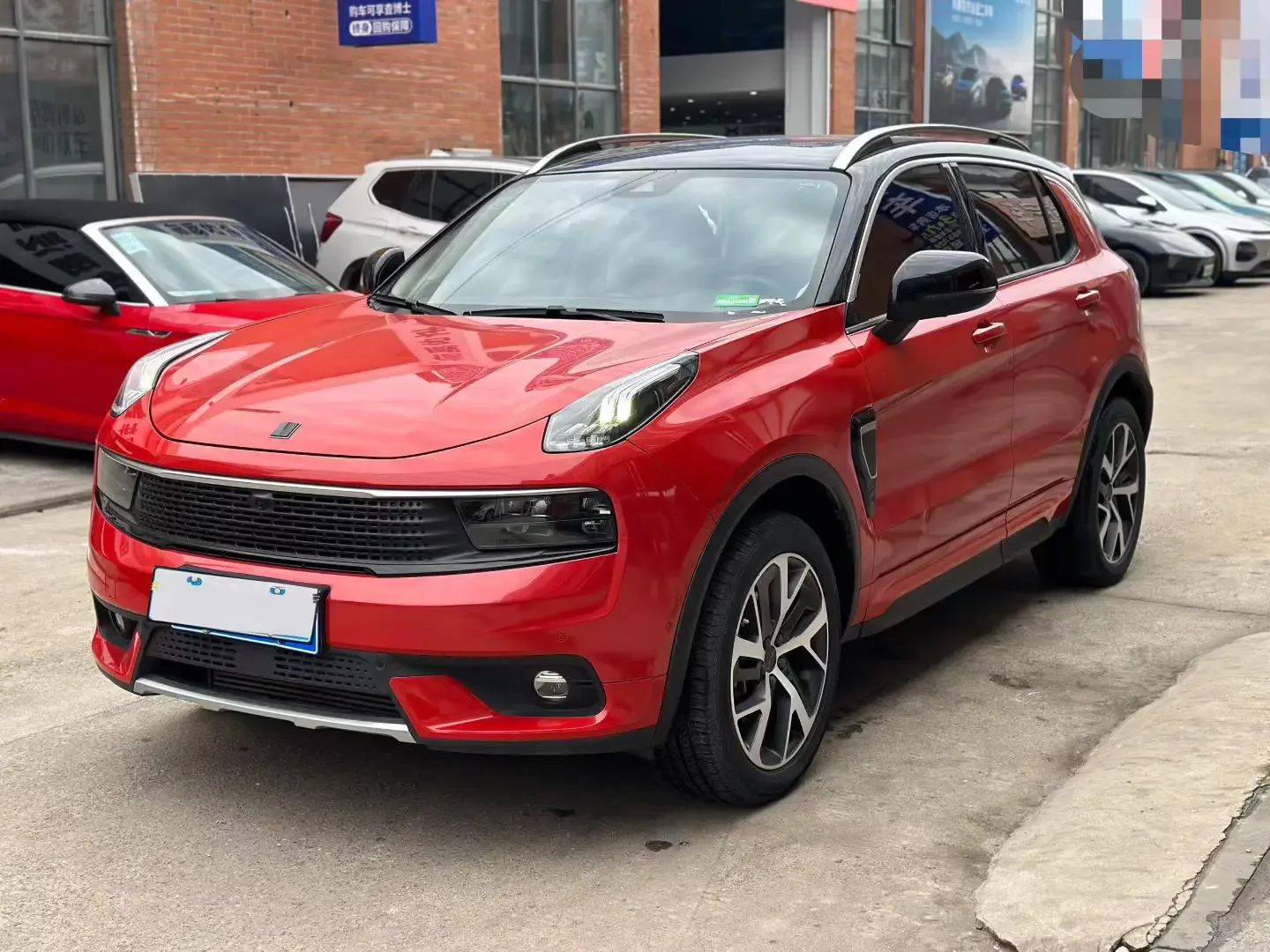 Lynk & Co 01