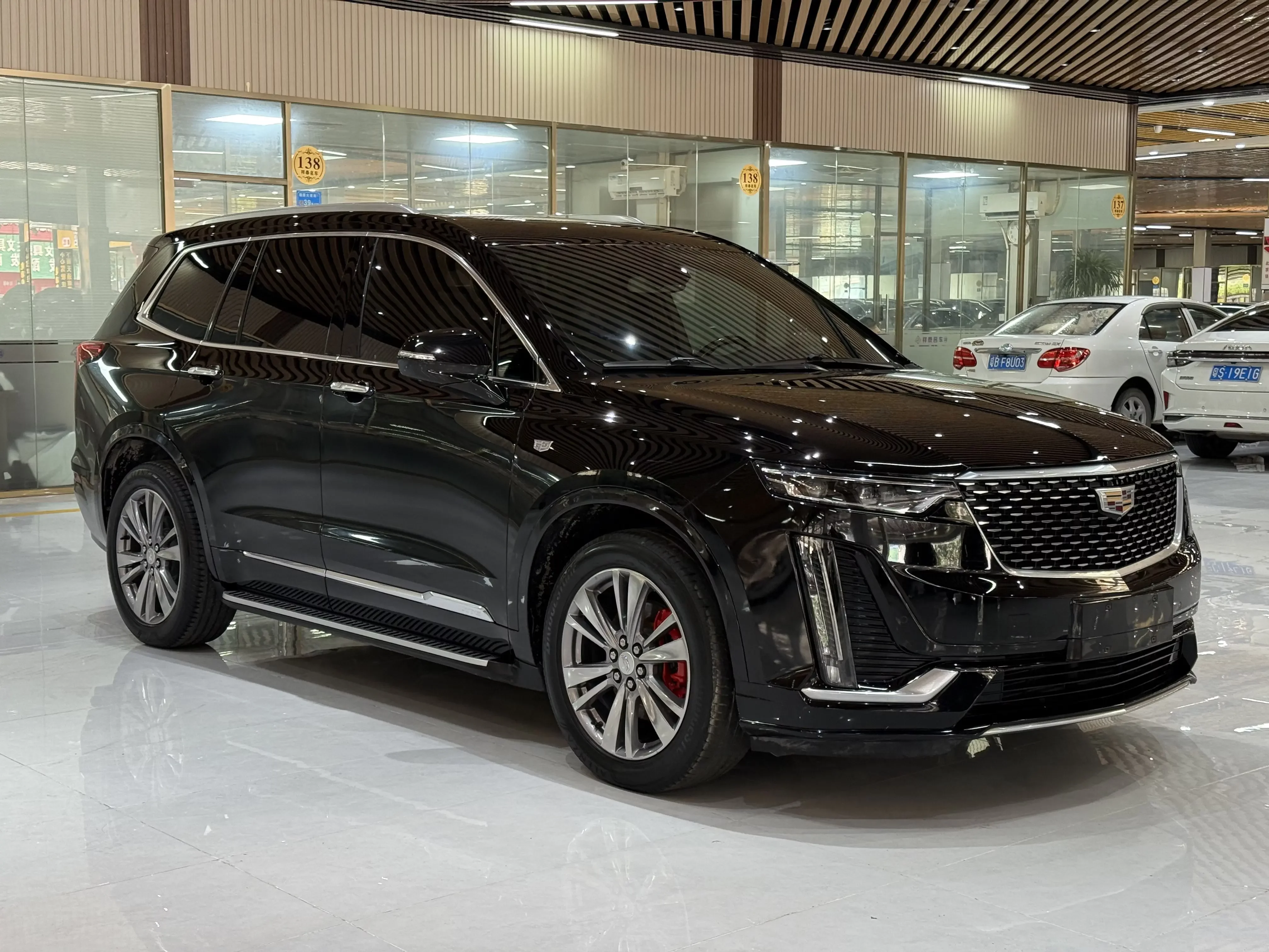 Cadillac XT6