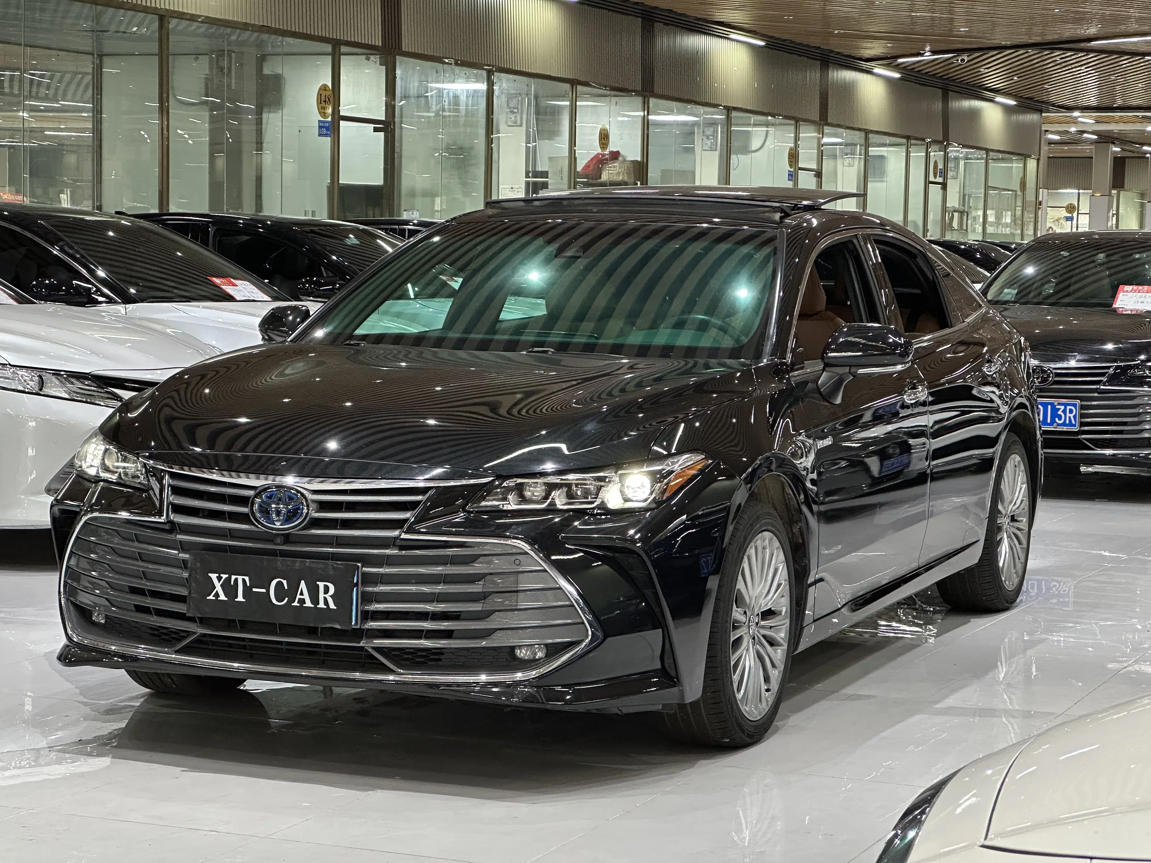 Toyota Avalon (asian dragon)