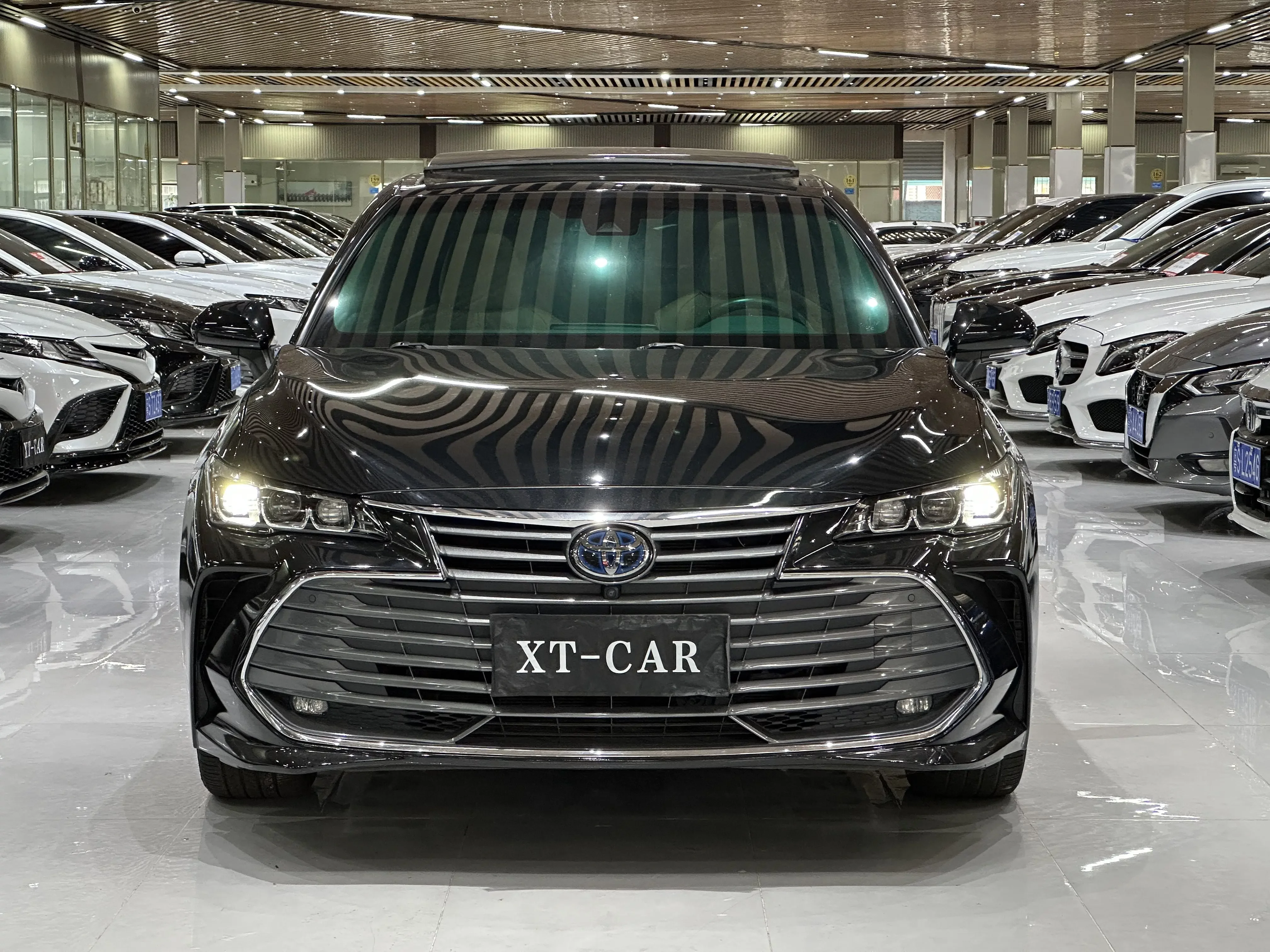 Toyota Avalon (asian dragon)