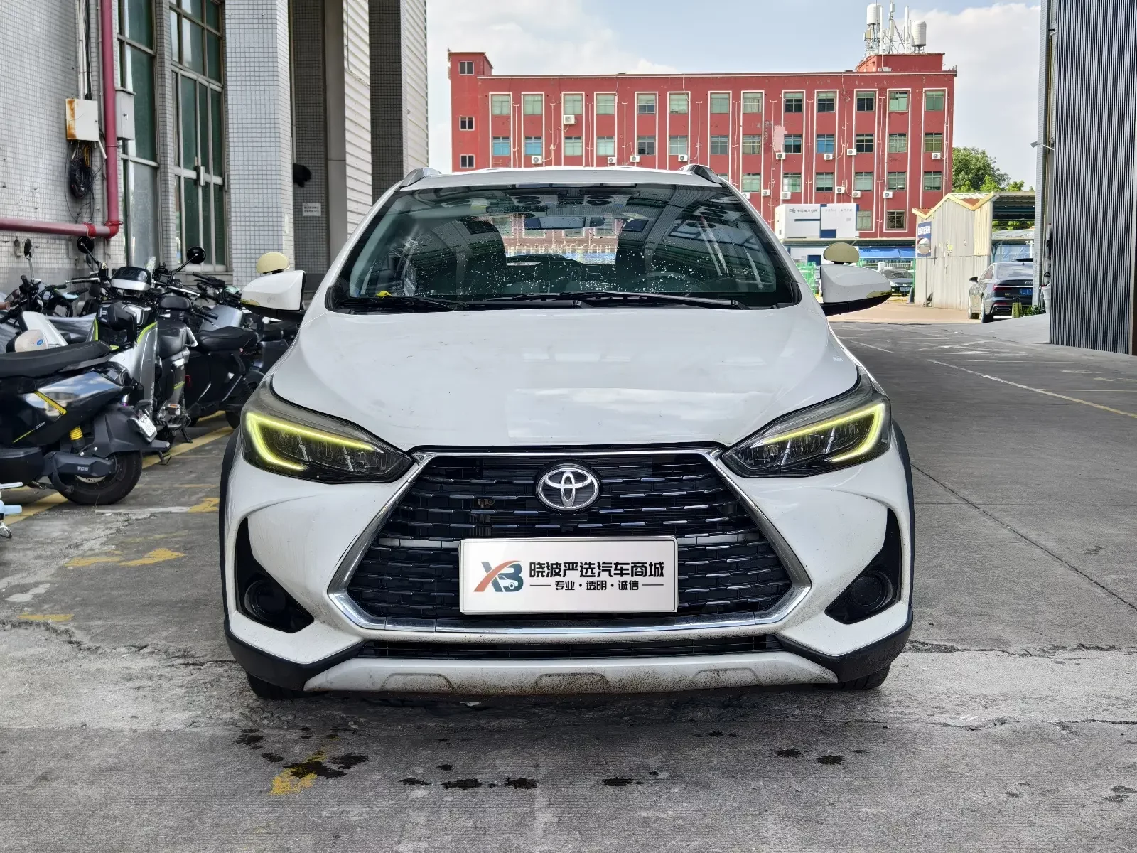 Toyota Yaris L