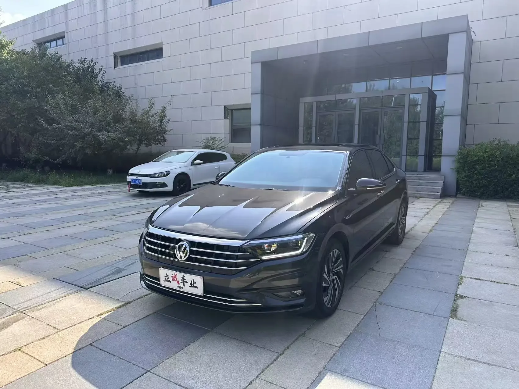 VOLKSWAGEN SAGITAR