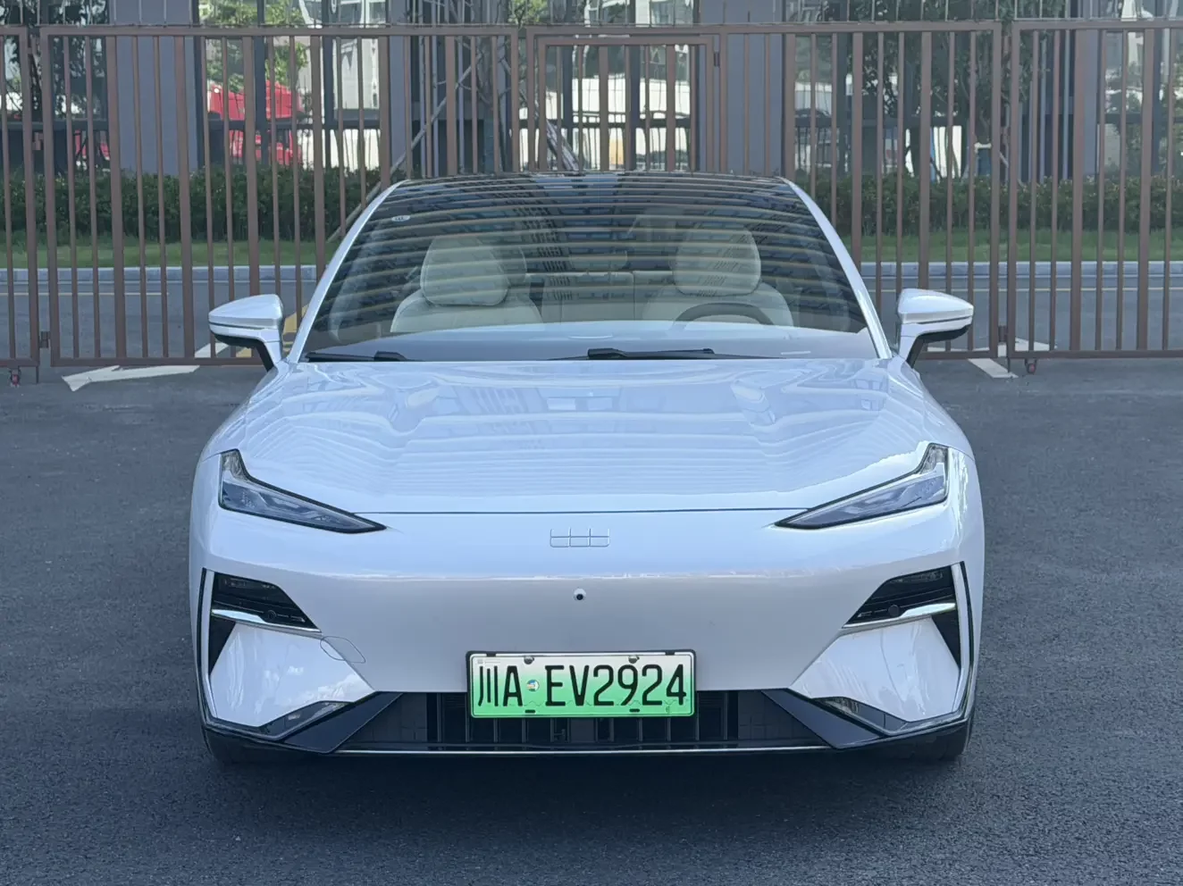 Geely Galaxy E8
