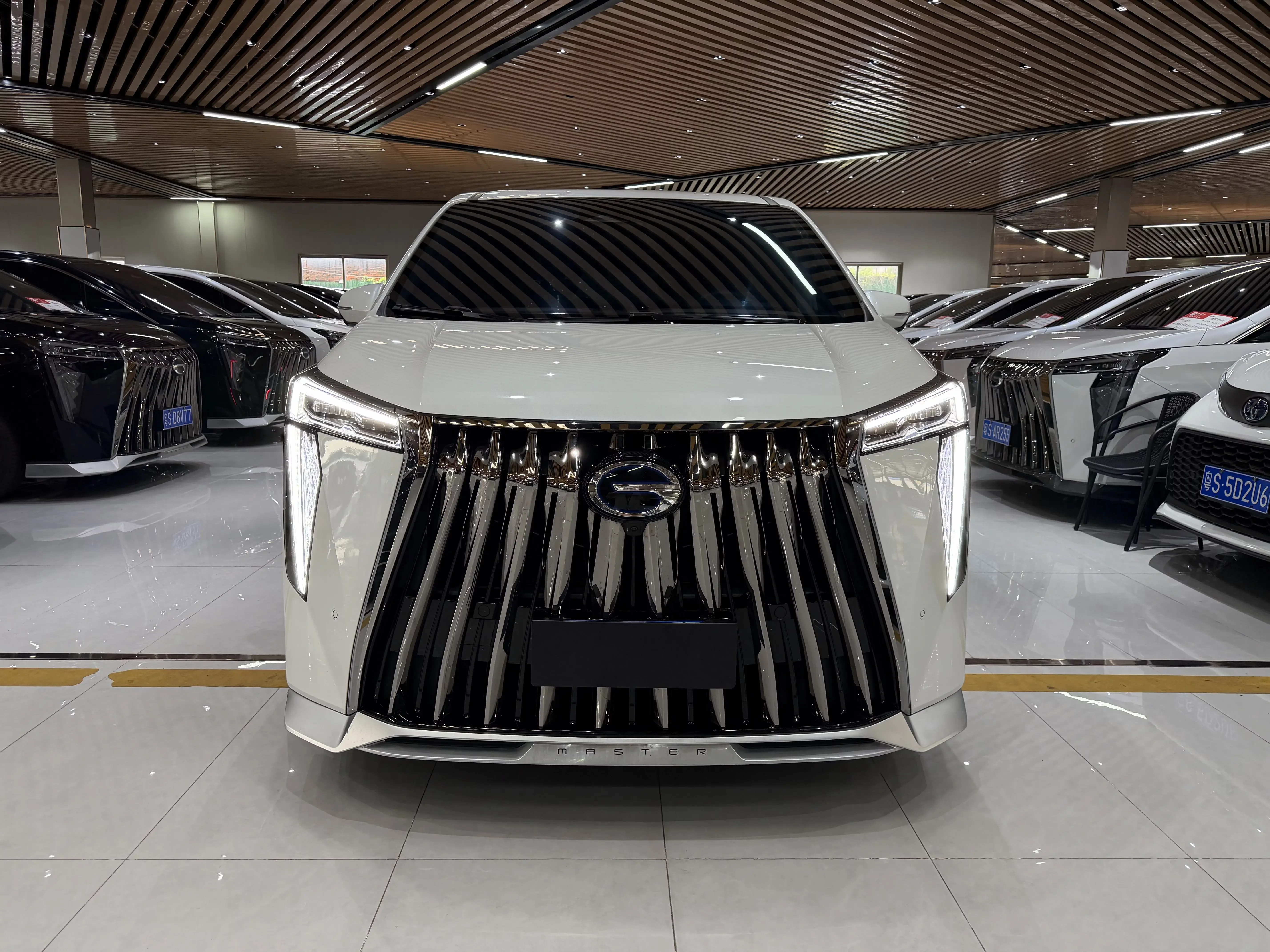 GAC Trumpchi M8