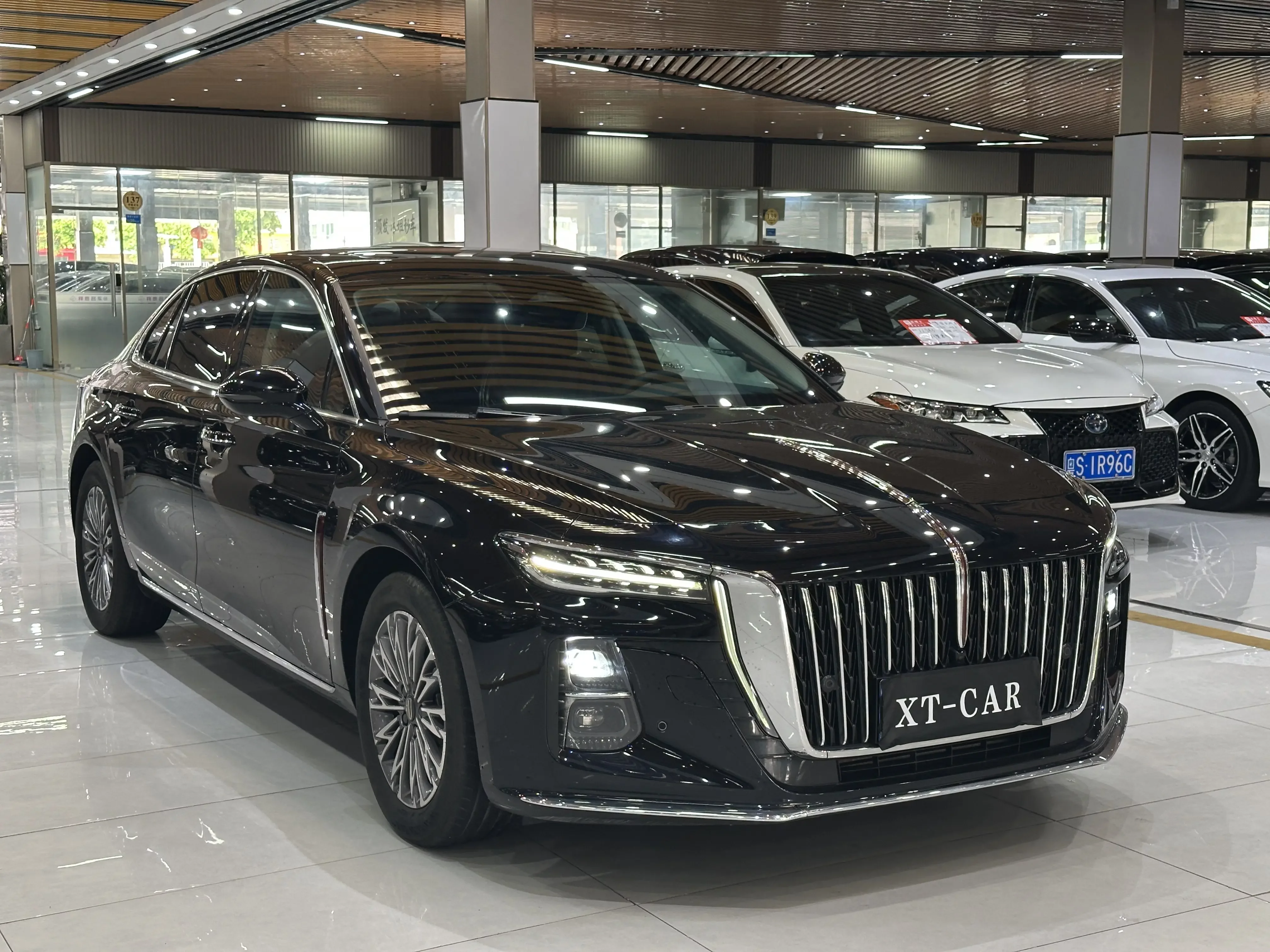 Hongqi H5