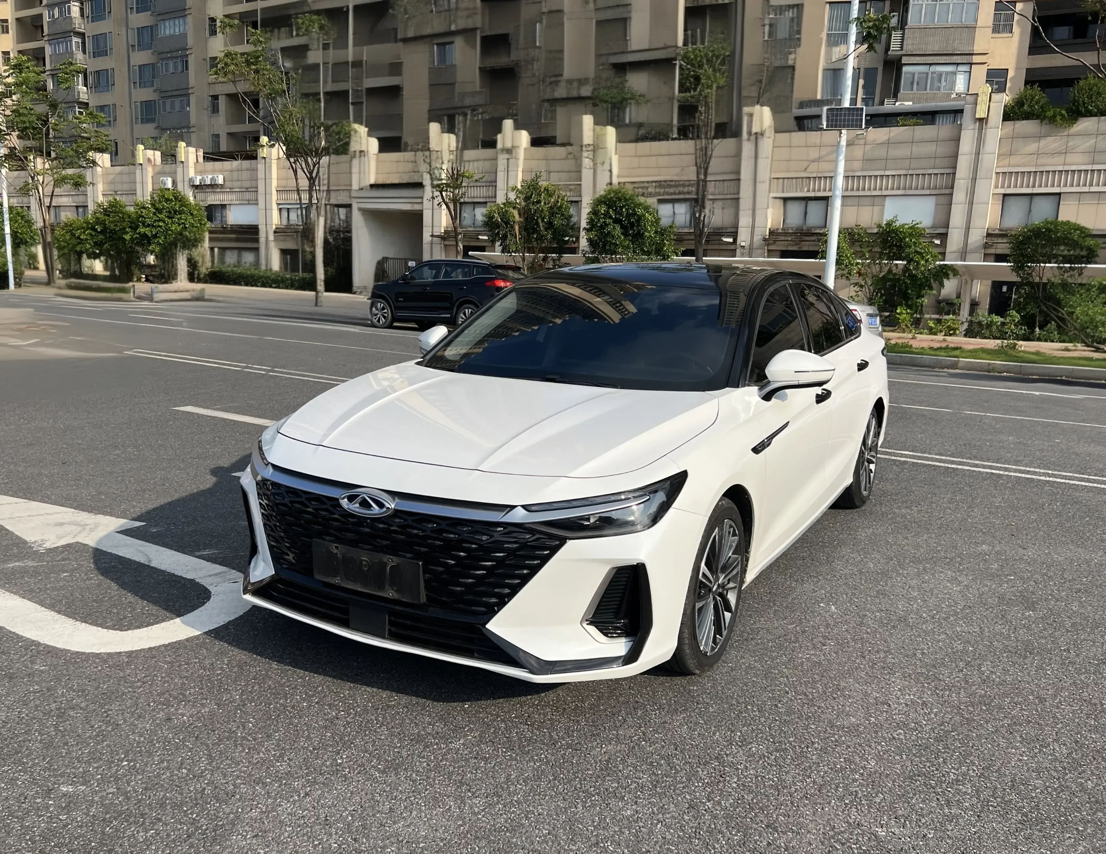 Chery Arrizo 8