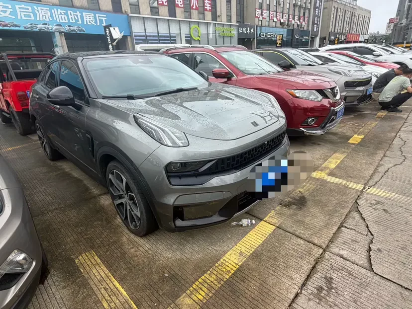Lynk & Co 05