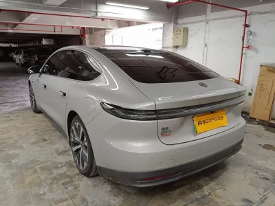 NIO ET7