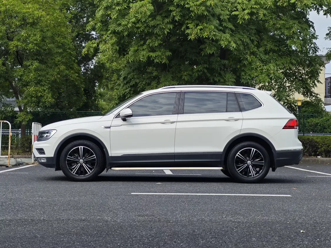 Volkswagen Tiguan L