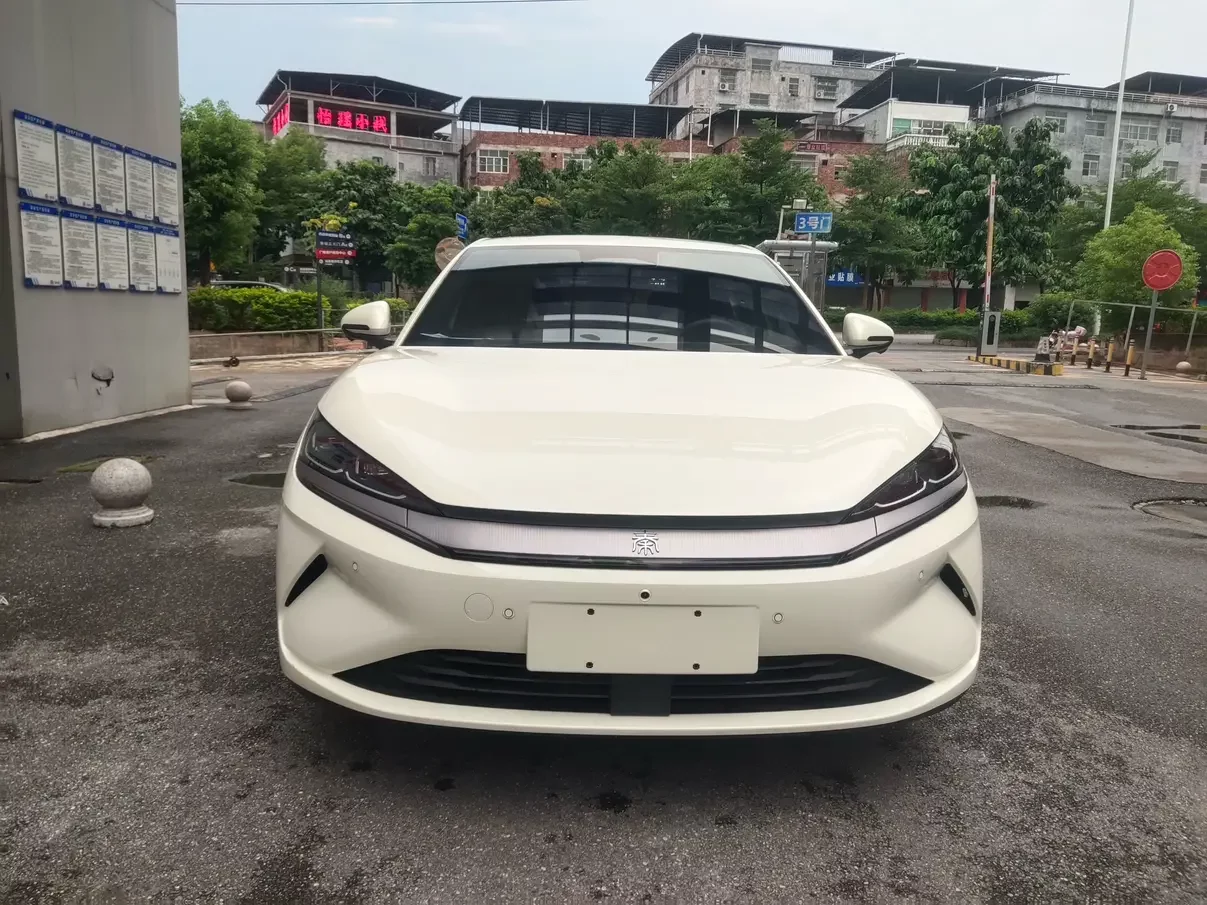 BYD Qin L EV