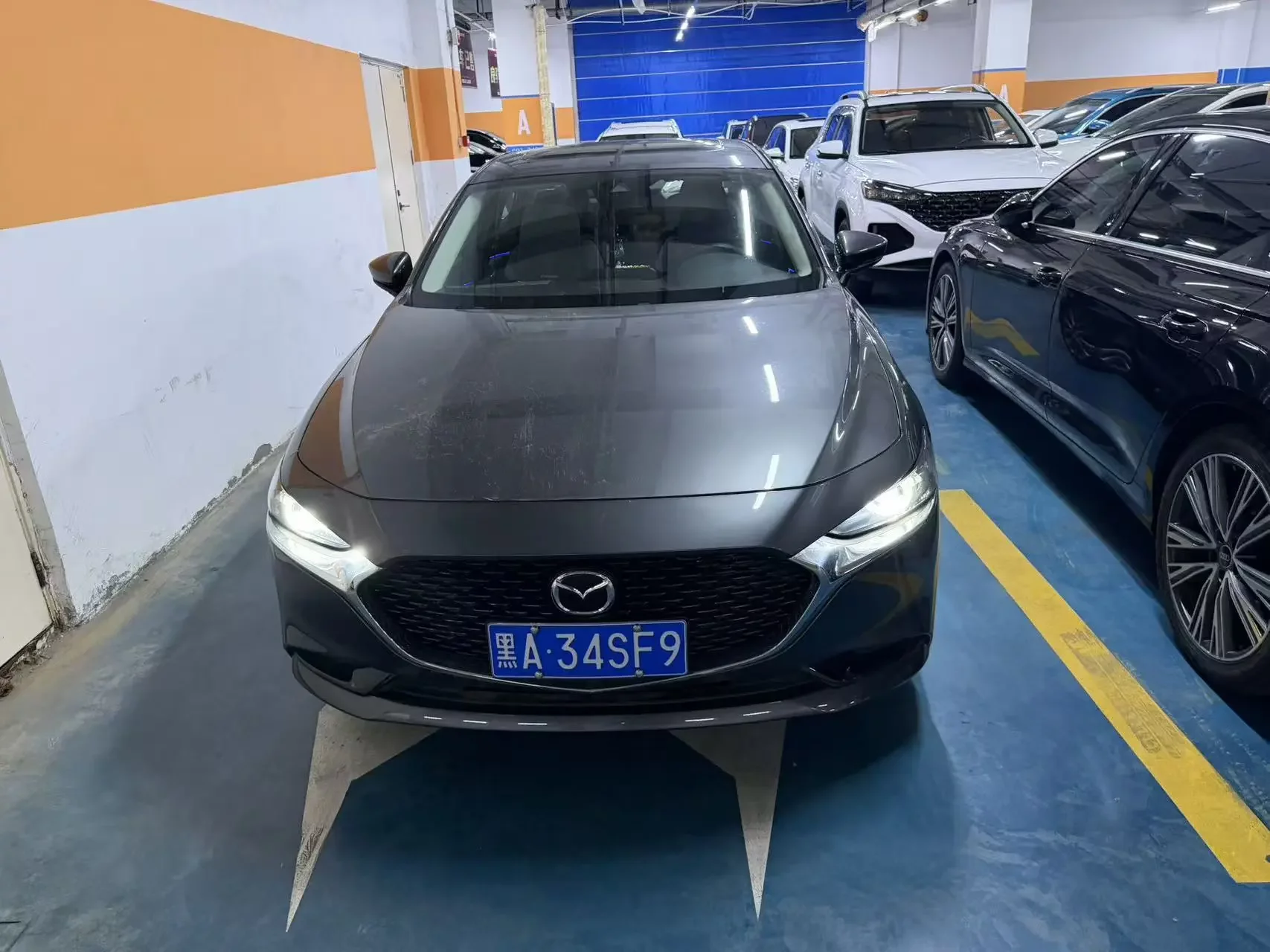 Mazda Axela (3)