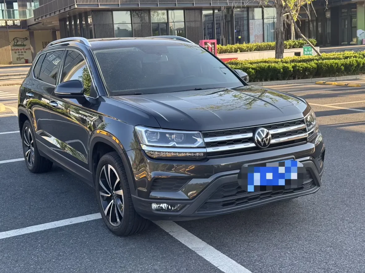 Volkswagen Tharu