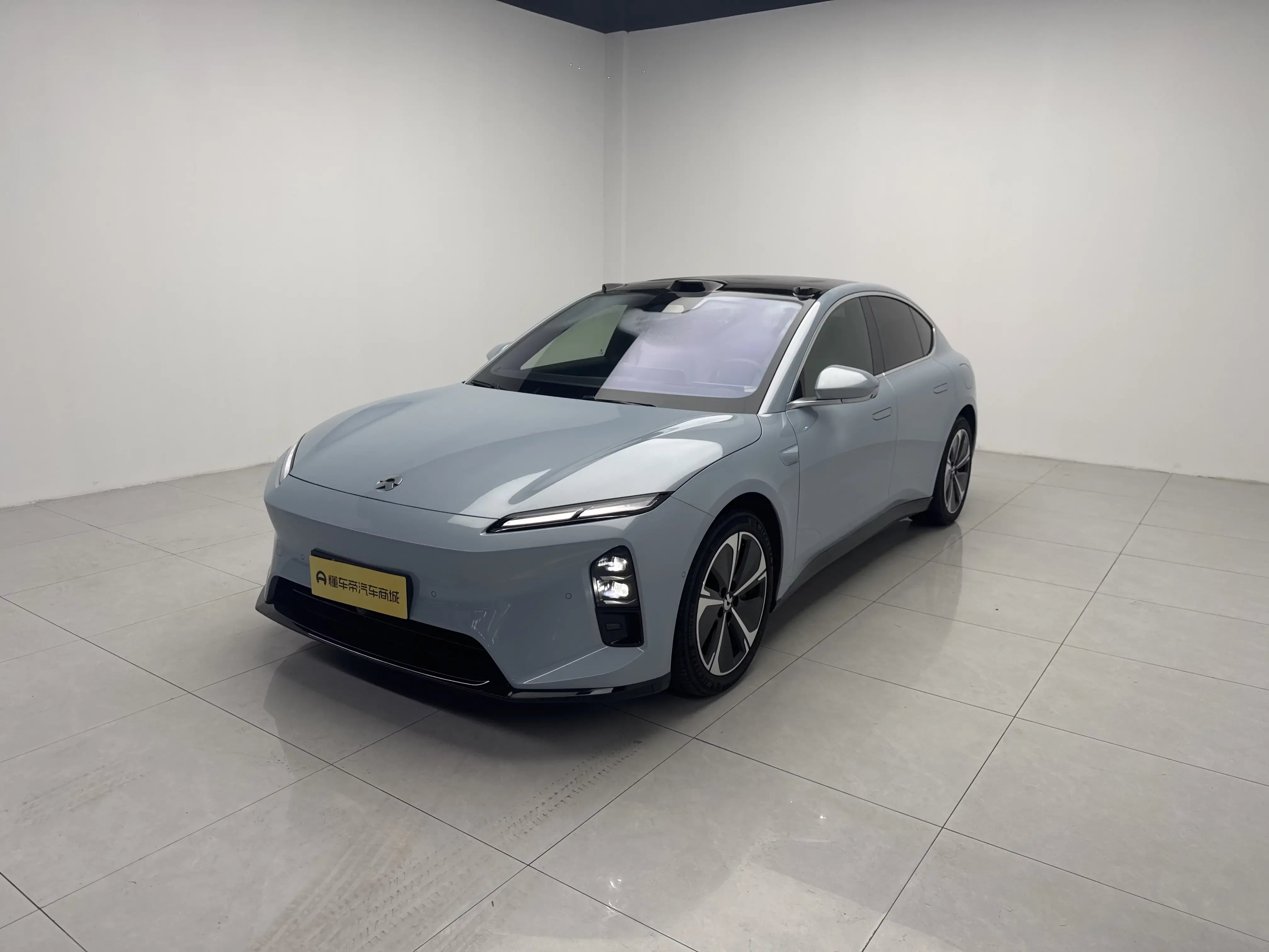 NIO ET5