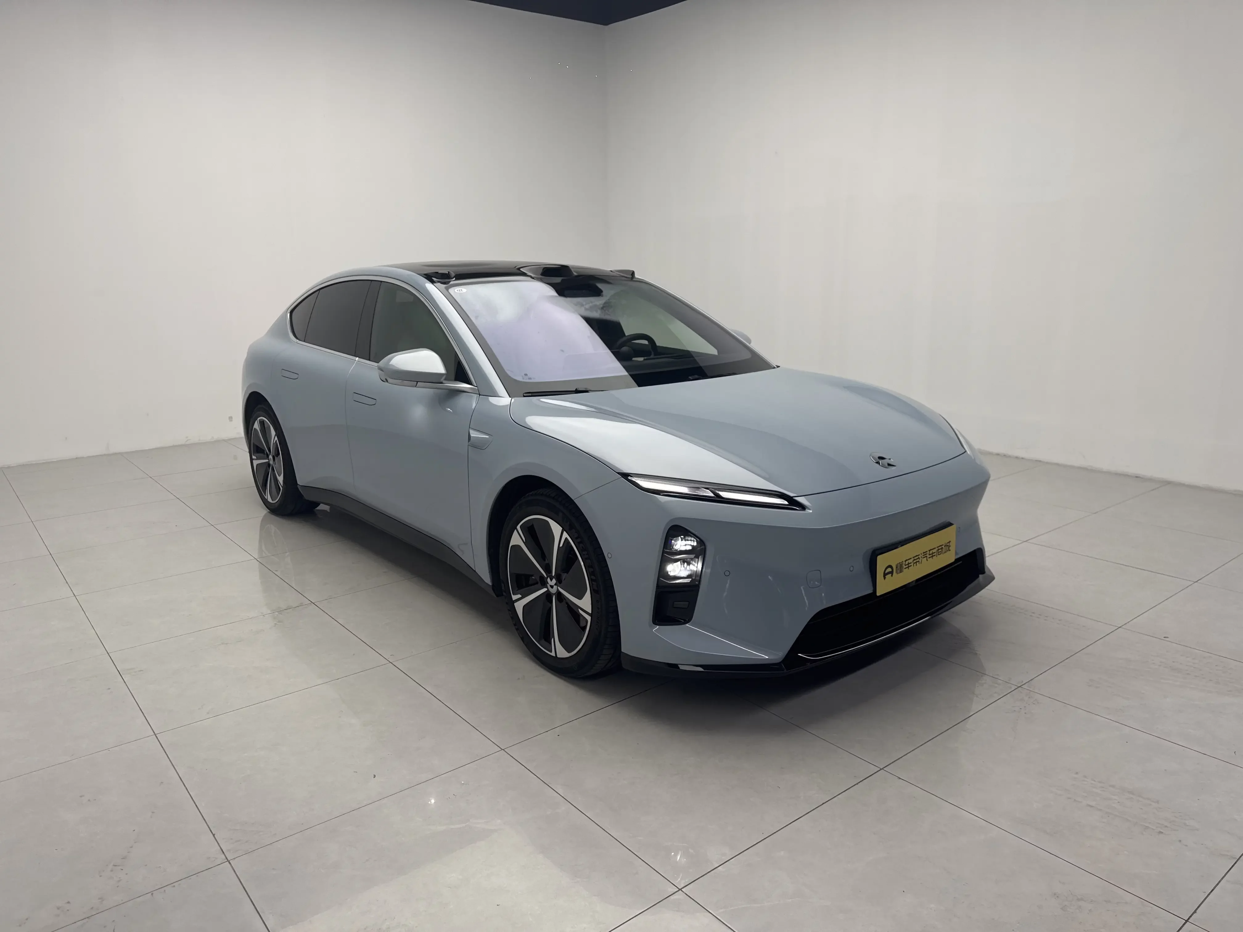 NIO ET5