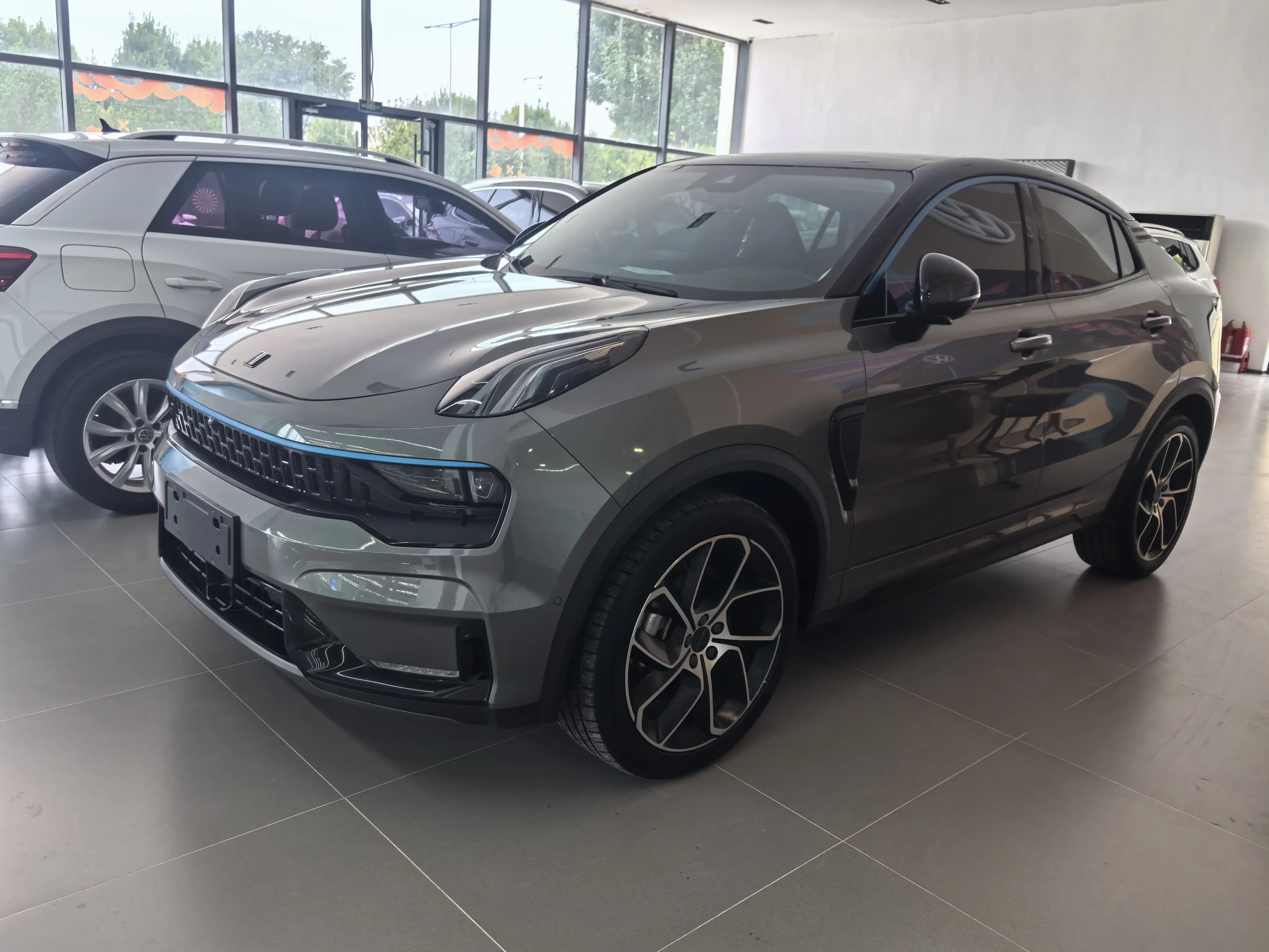 Lynk & Co 05