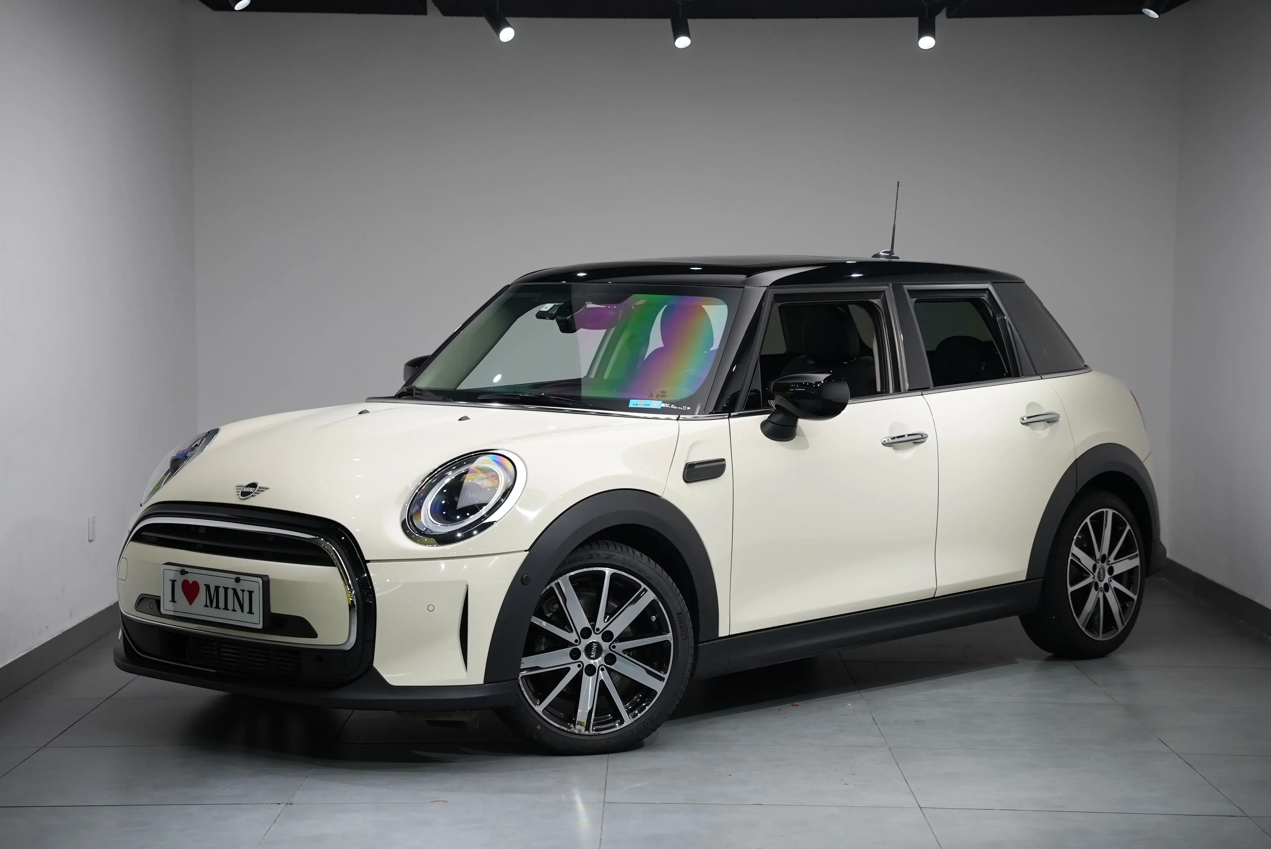 MINI 