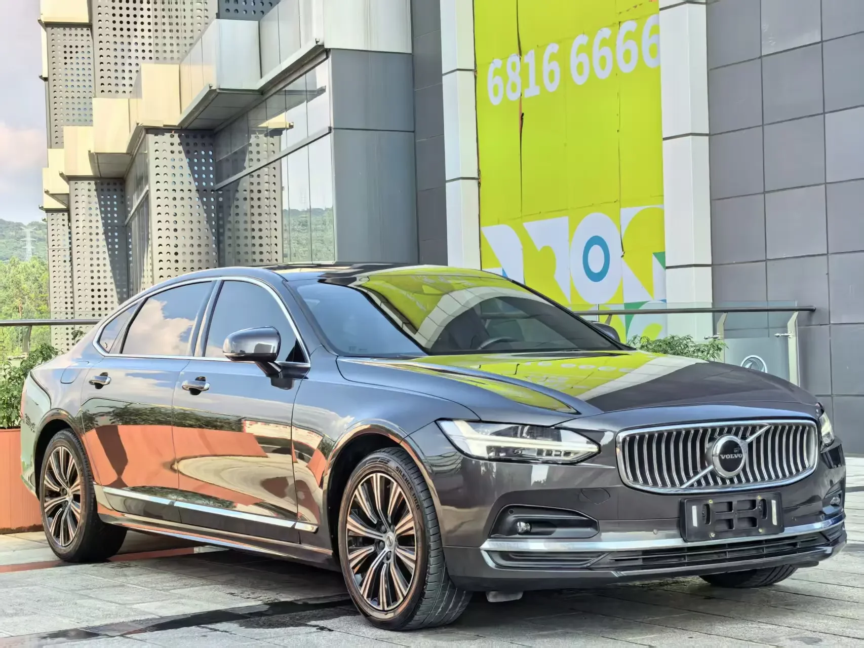 Volvo S90