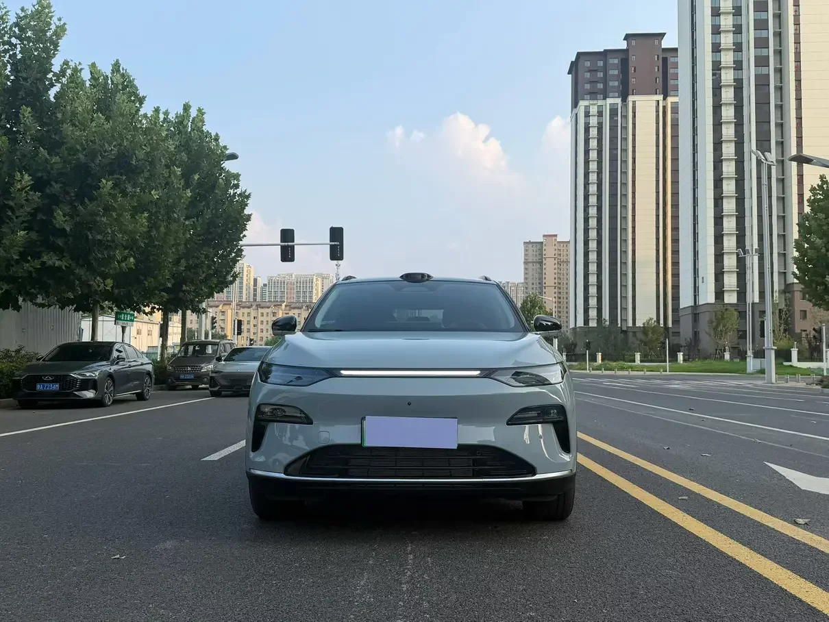 Leapmotor Zero running C11
