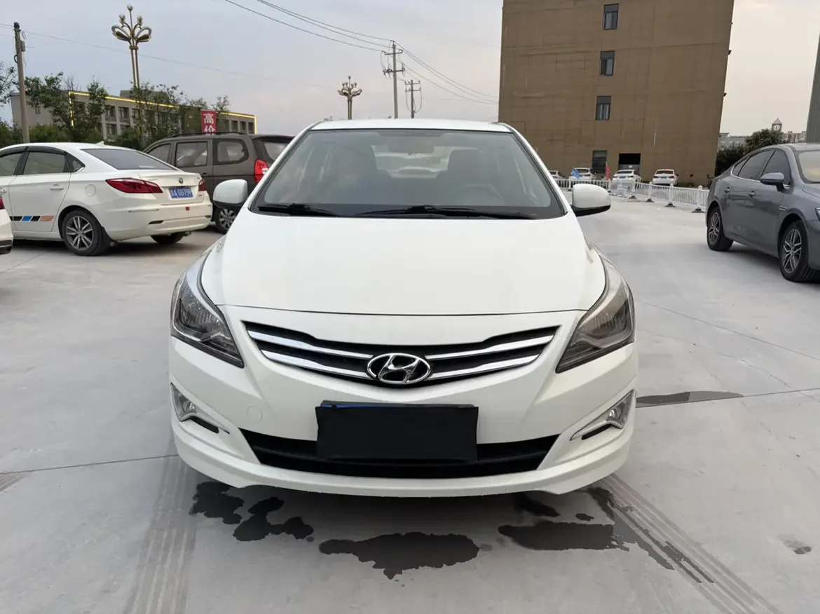 Hyundai Verna (Rena)