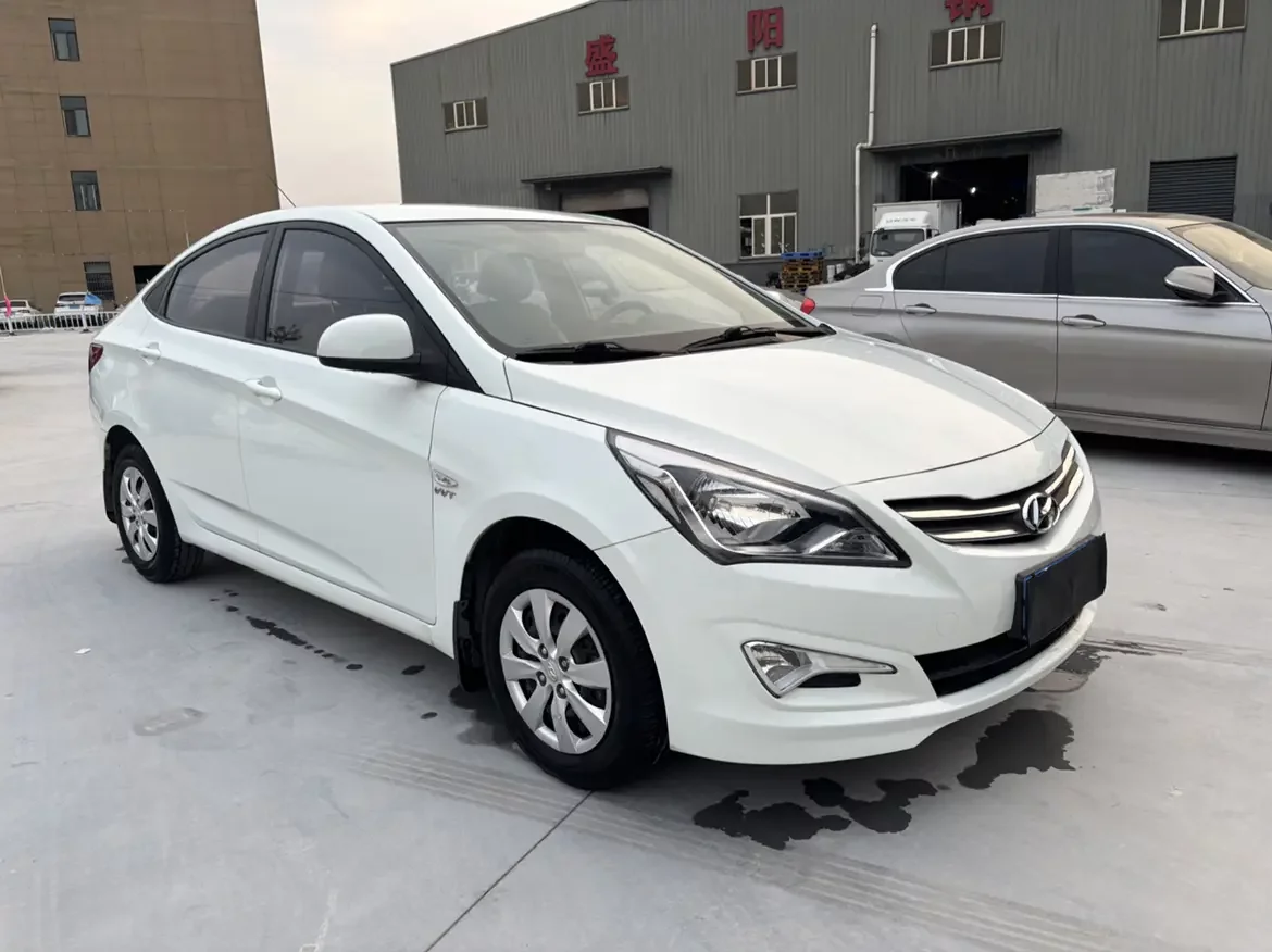 Hyundai Verna (Rena)