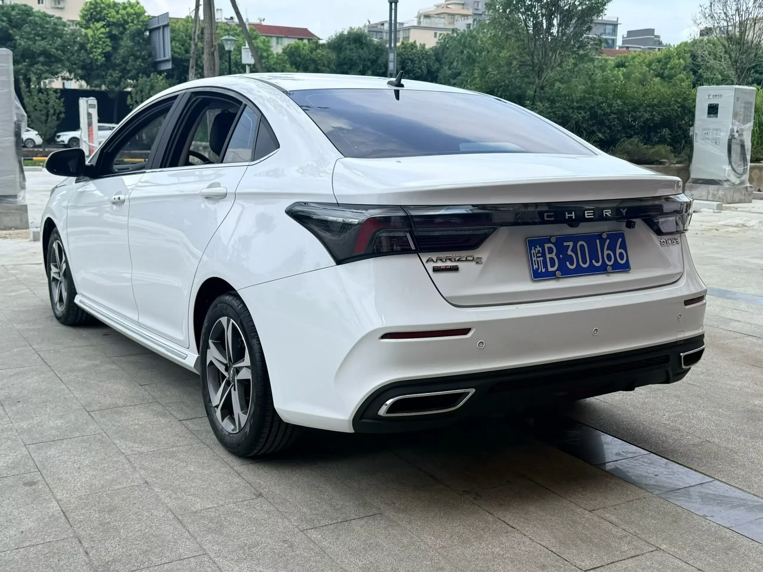 Omoda S5