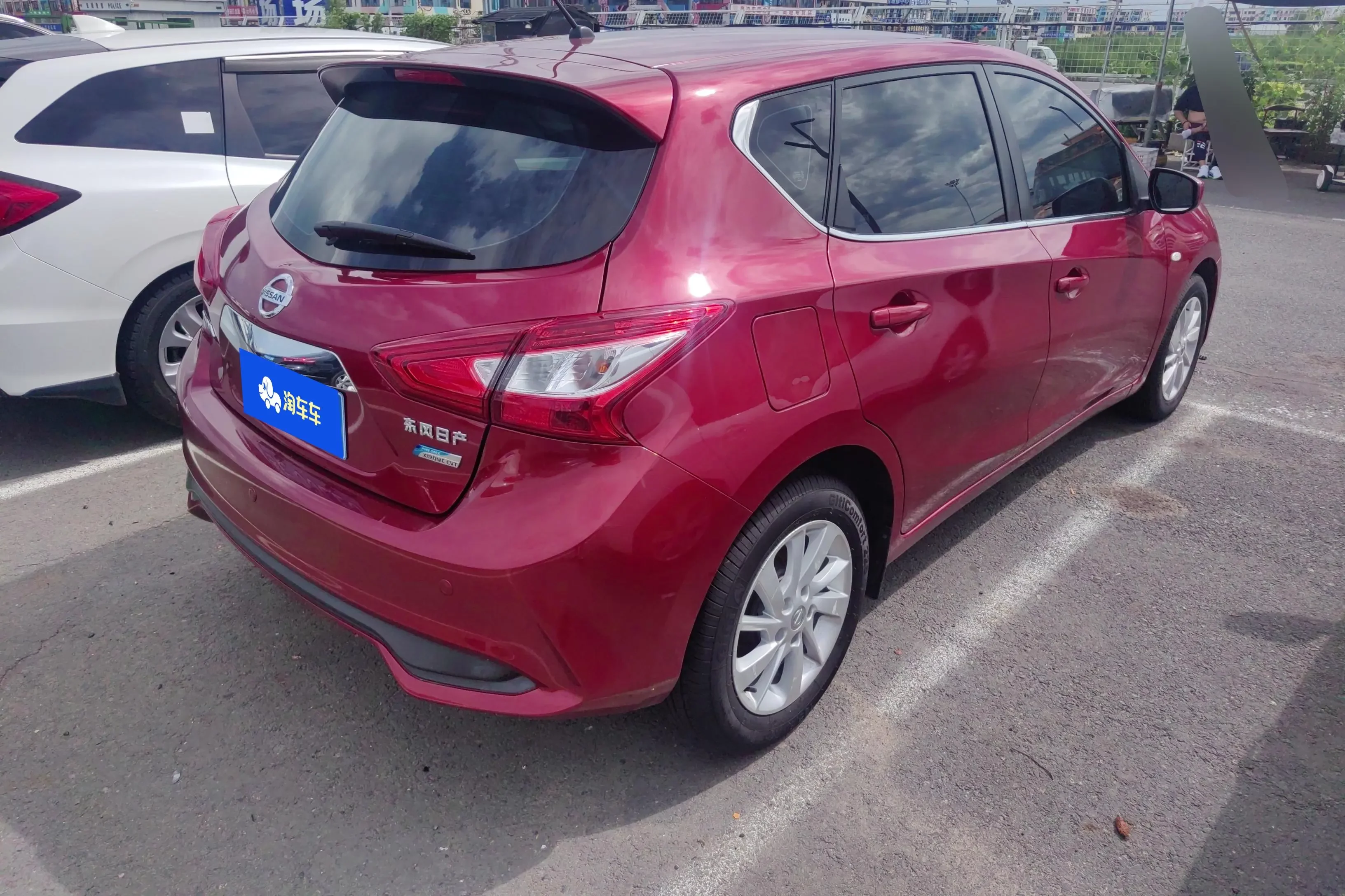 Nissan Tiida
