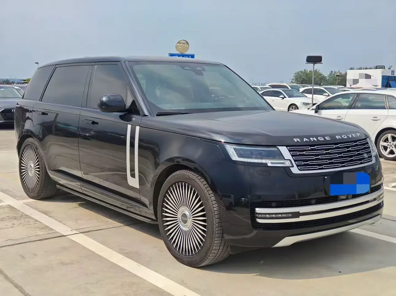 Land Rover range rover